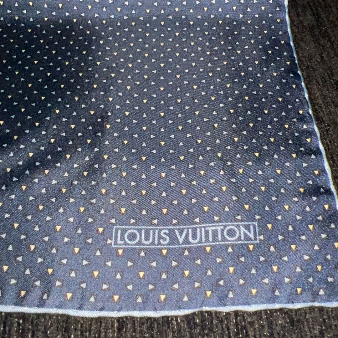 Louis Vuitton Lv pocket square silk scarf Size ONE SIZE - 3 Thumbnail