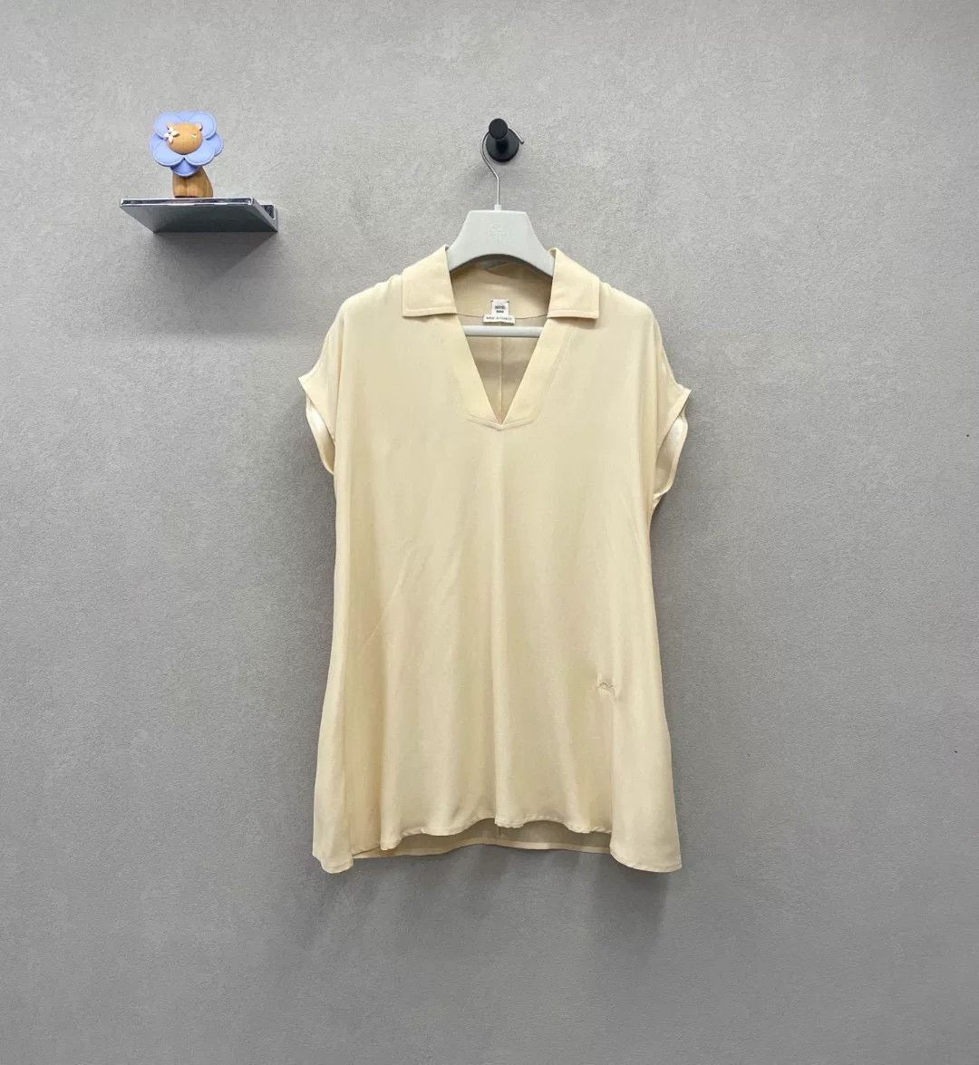 Hermes Hermes Beige V-neck Dress Size US S / EU 44-46 / 1 - 1 Thumbnail