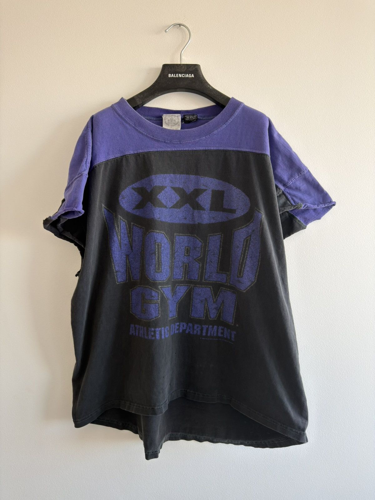 Vintage *RARE* WORLD GYM XXL 1990s CUT OFF TEE BODYBUILDING Size US L / EU 52-54 / 3 - 1 Thumbnail