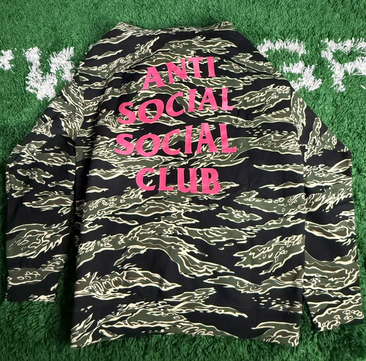 Anti Social Social Club x Playboy Break Me Camo size XL NEW