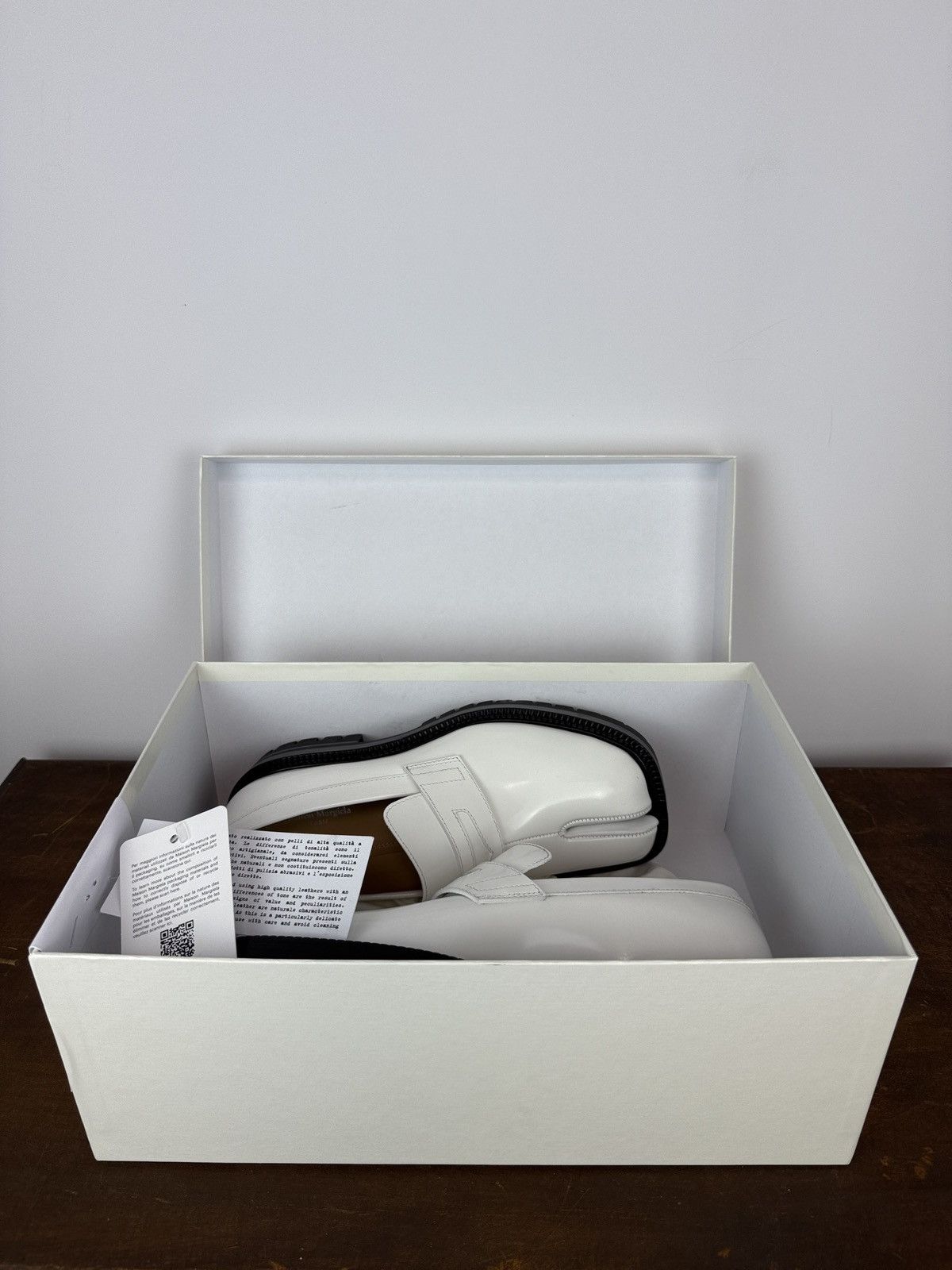 Maison Margiela White Maison Martin Margiela Tabi loafers (new with box) Size US 7.5 / IT 37.5 - 9 Thumbnail