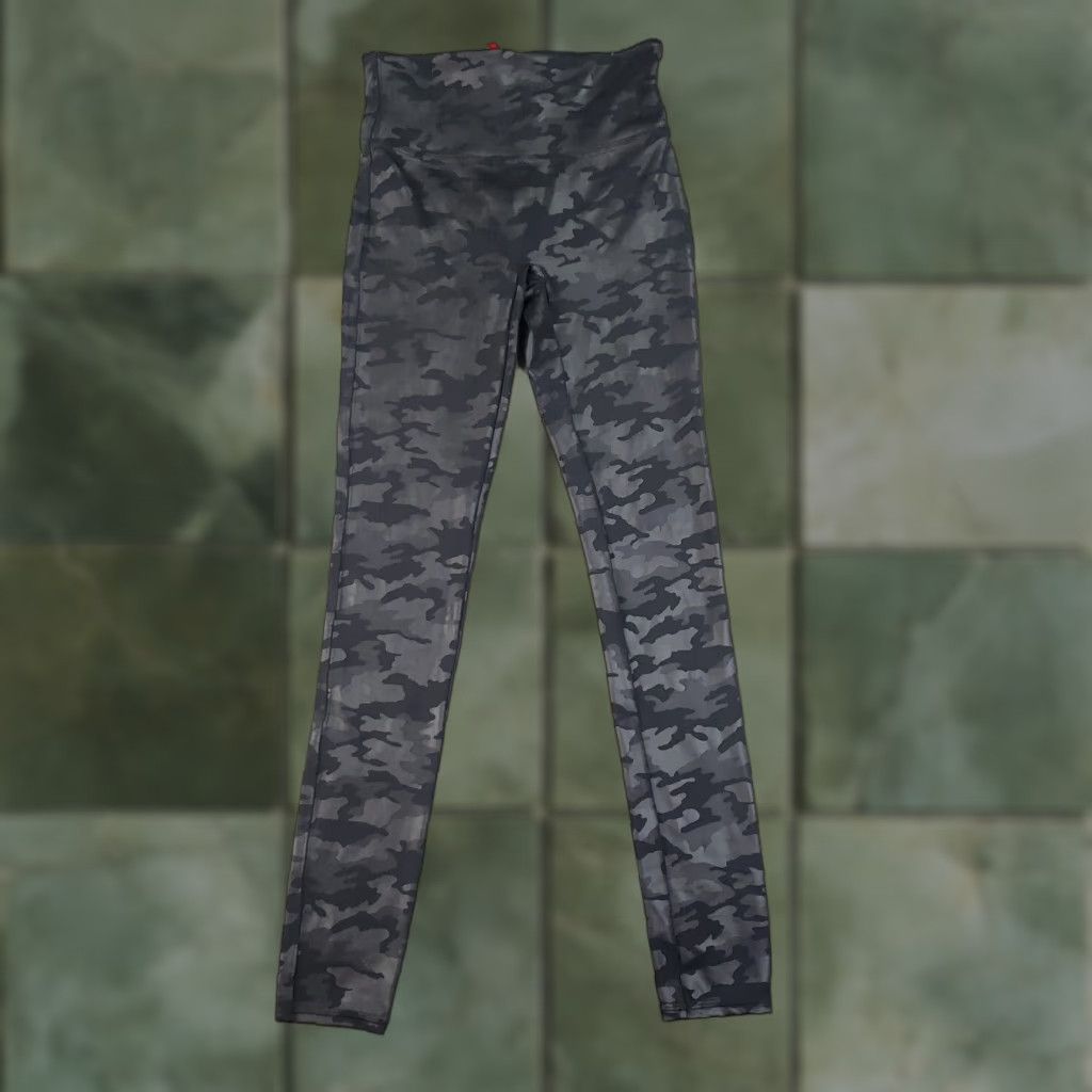 Spanx Spanx Leggings Women Small Gray Camouflage Stretch Activewear Comfort Yoga Size 28" / US 6 / IT 42 - 1 Thumbnail