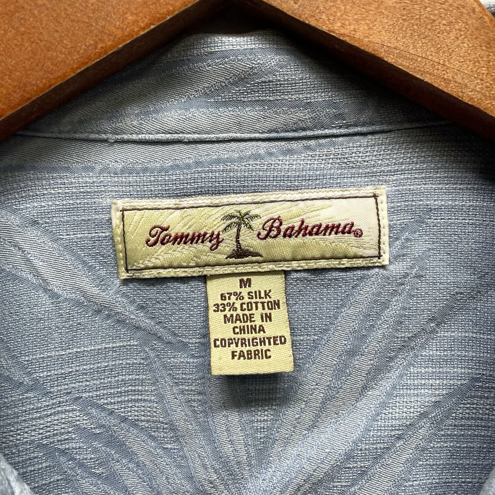 Tommy Bahama Tommy Bahama Hawaiian Shirt Mens M Light Blue Silk Blend Palm Print Button-Up Short Sleeve Beach Shirt Size US M / EU 48-50 / 2 - 4 Thumbnail