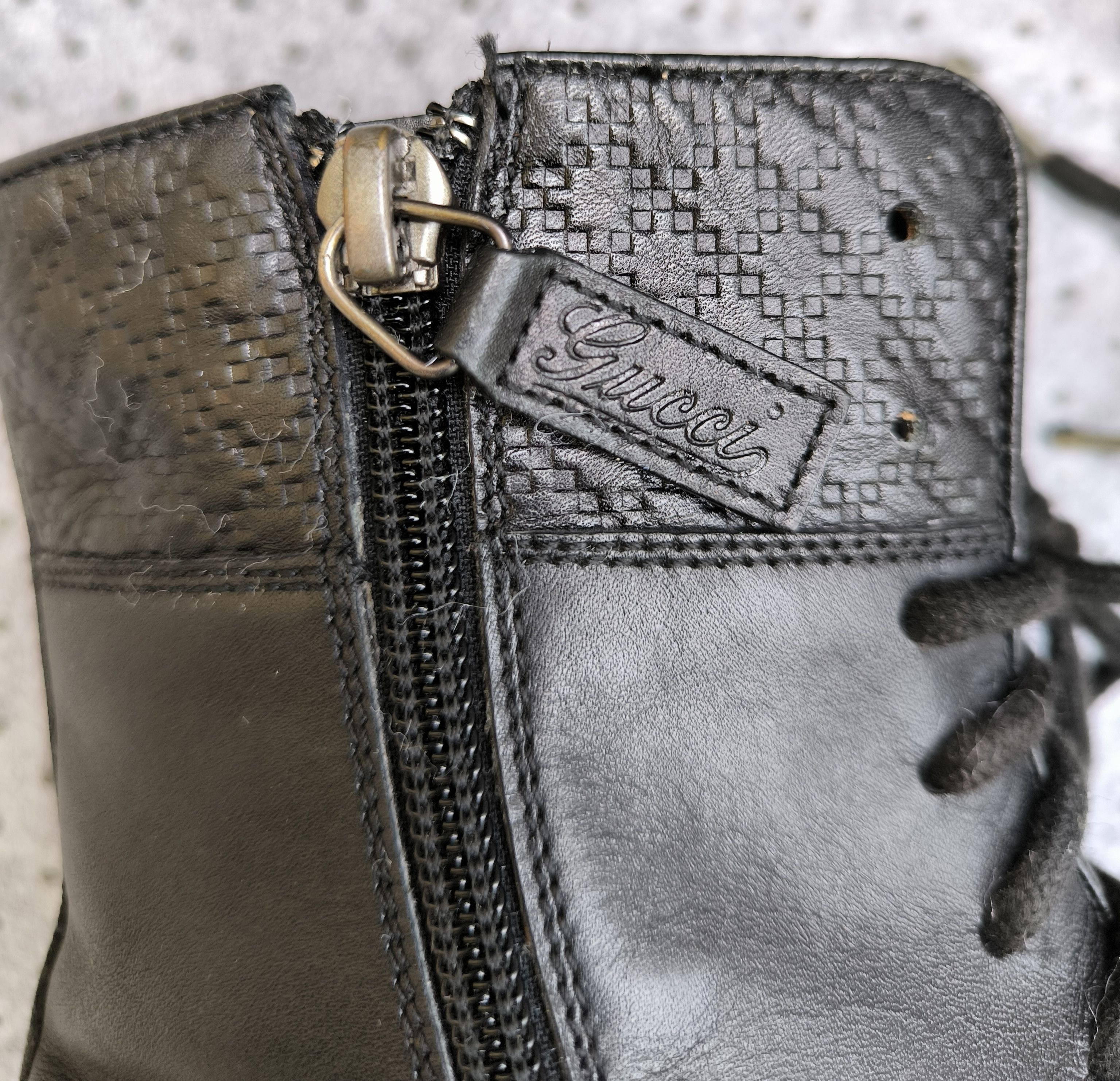 Gucci GUCCI side zipper black round-toe lace-up 8" boot Size US 10 / EU 43 - 3 Thumbnail
