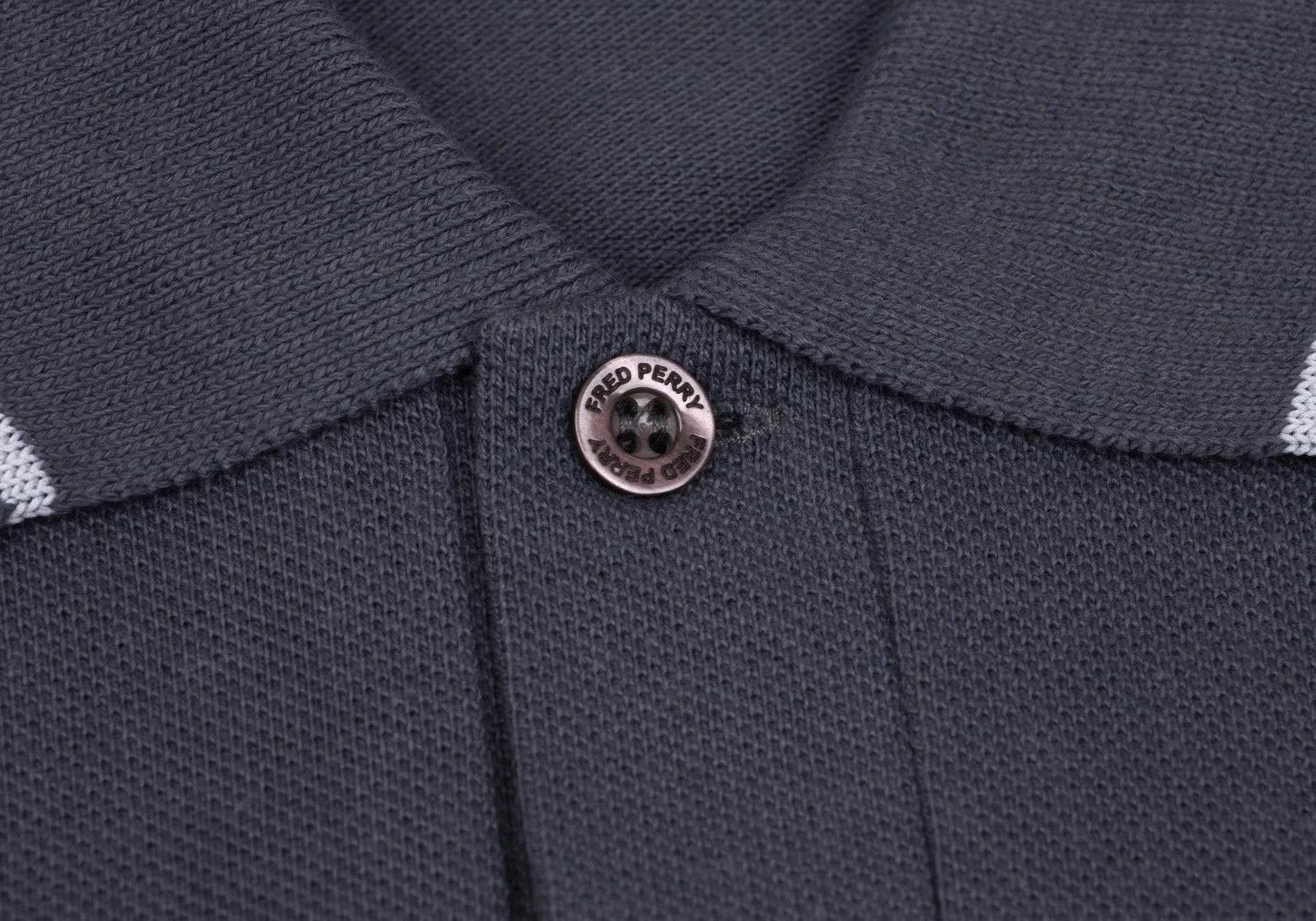 Fred Perry Polo Shirt with Embroidered Logo in Navy Size 42 Size US XS / EU 42 / 0 - 4 Thumbnail