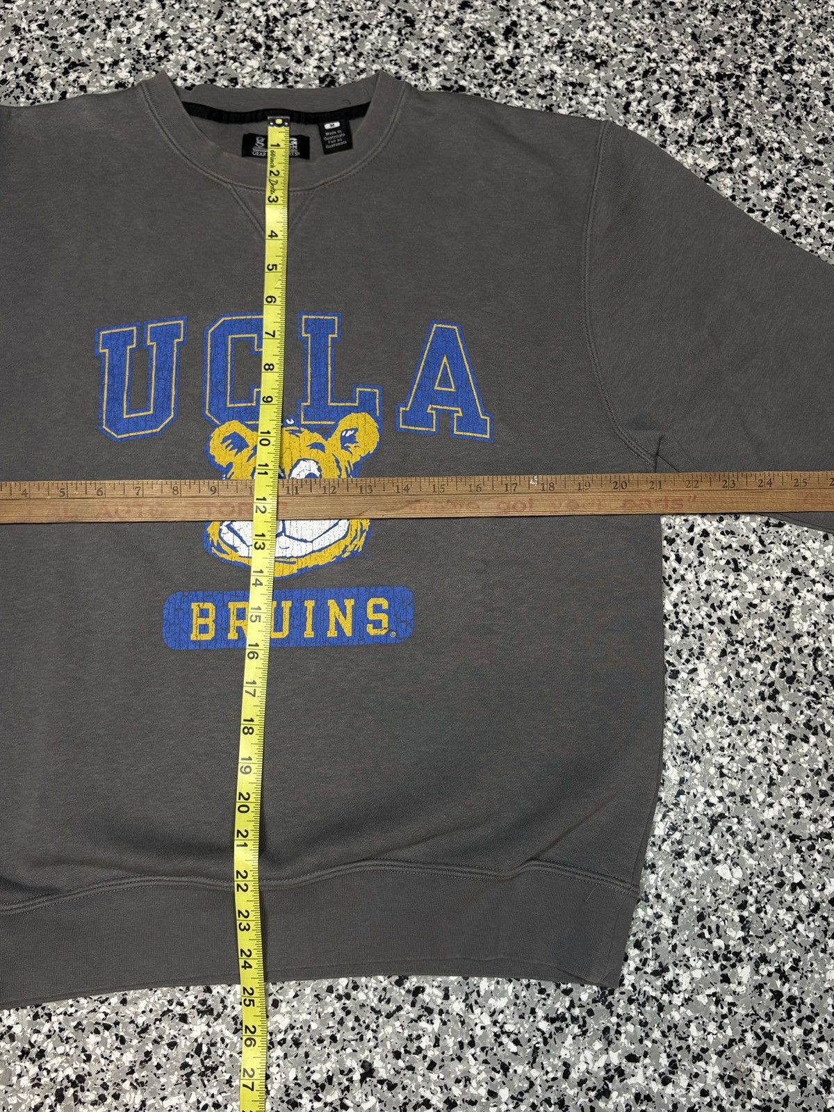 NCAA Vintage 2000s Big Cotton UCLA College Sweater Size M 0573 Size US M / EU 48-50 / 2 - 6 Thumbnail