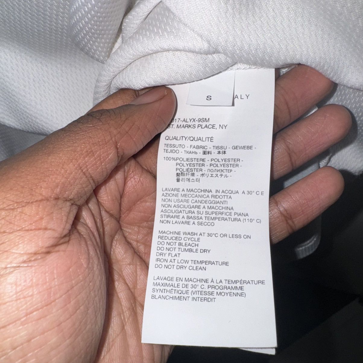 1017 ALYX 9SM 1017 Alyx 9sm white quarter zip Size US S / EU 44-46 / 1 - 5 Thumbnail