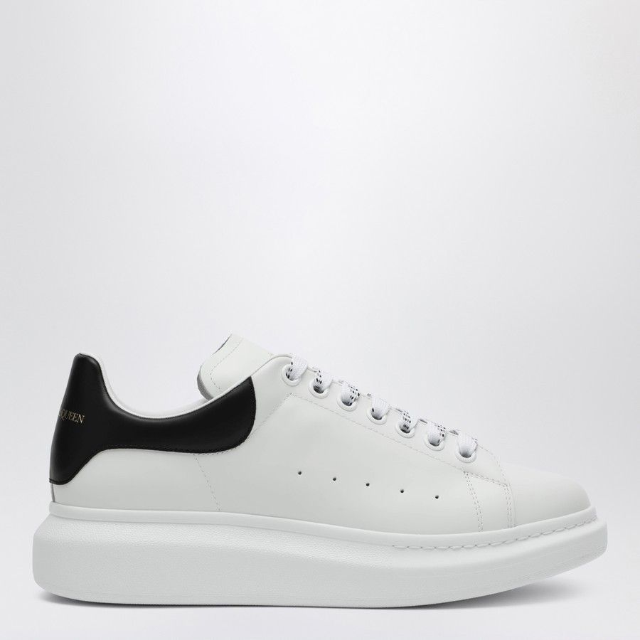 Alexander McQueen o1d2blof0126 Oversize Low-Top Sneakers in White/Black Size US 8 / EU 41 - 1 Thumbnail
