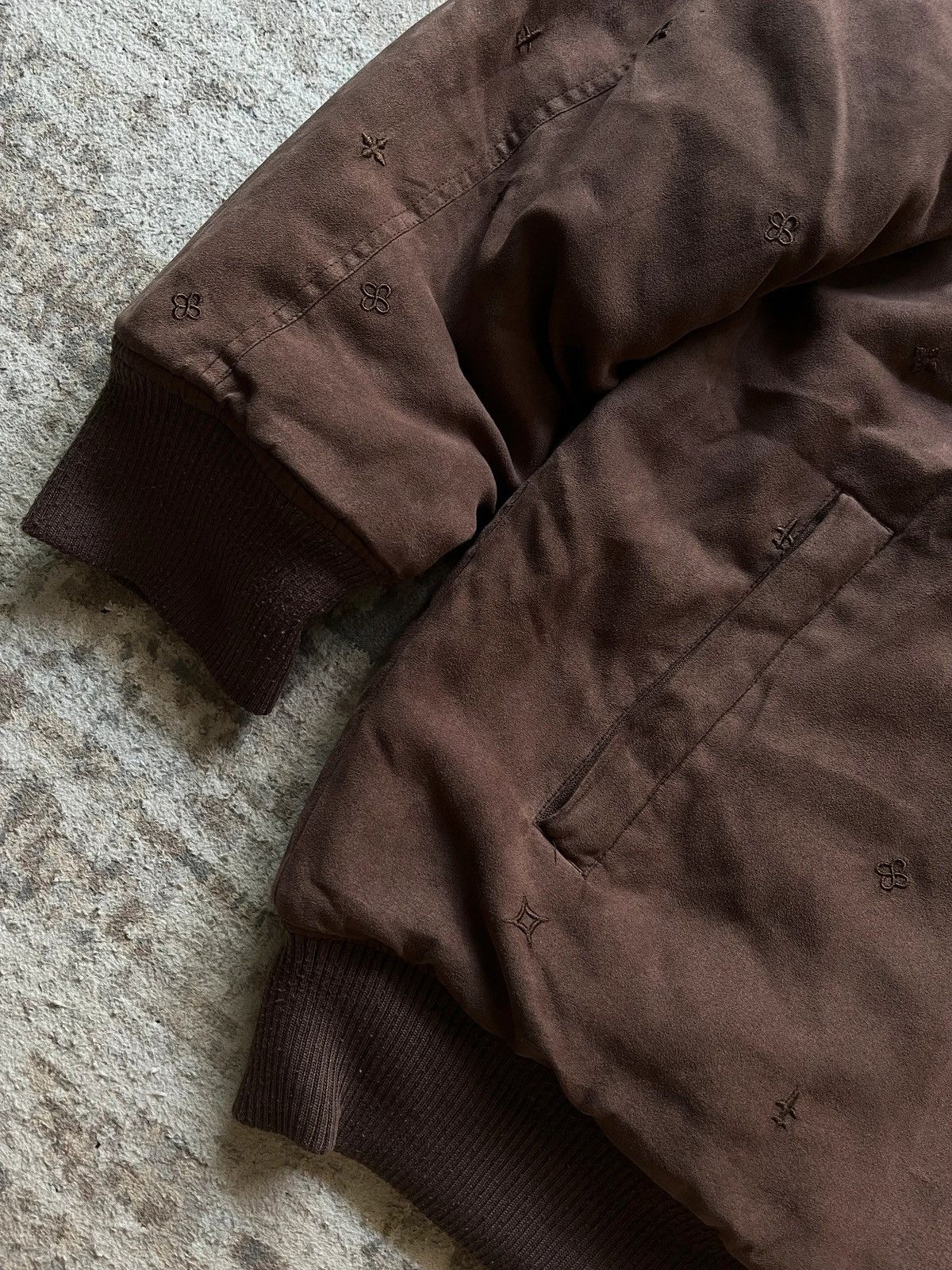 Karl Kani Karl Kani Vintage Hip-Hop Puffer Jacket Velour Monograms Size US XL / EU 56 / 4 - 4 Thumbnail