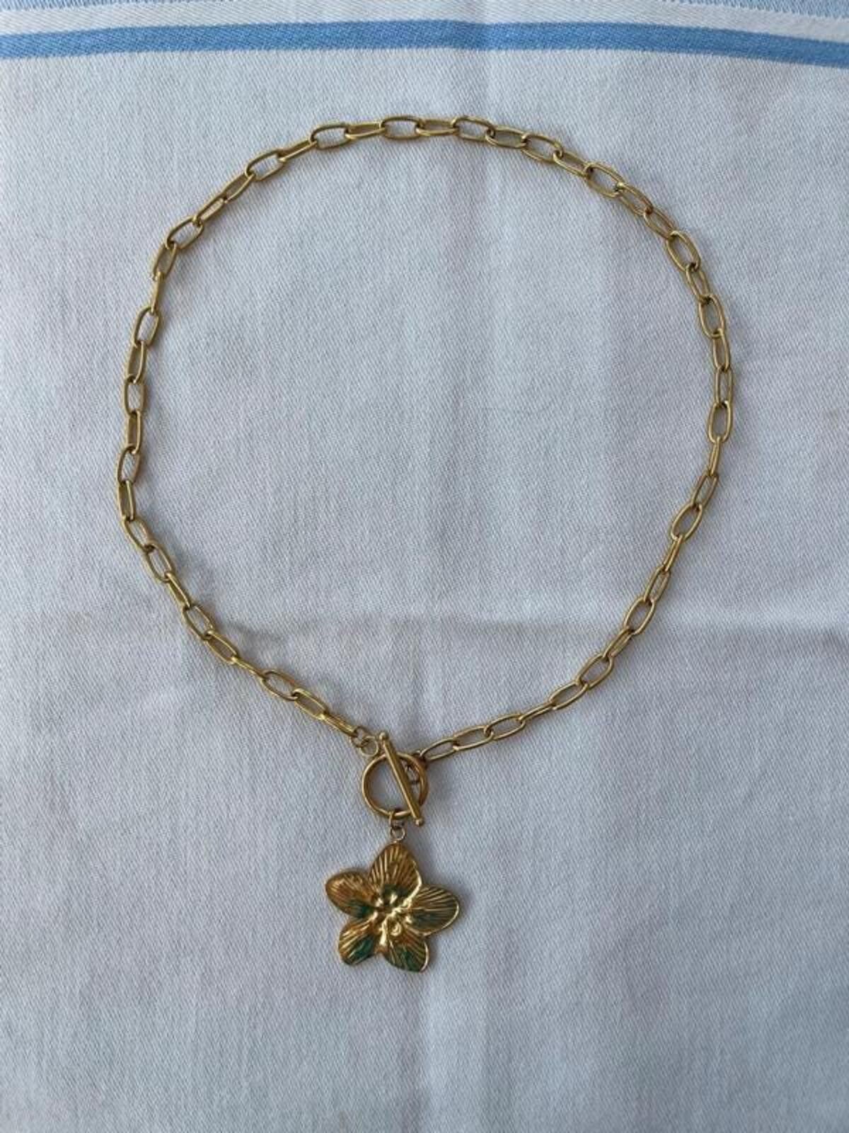 Other Gold plated floral pendant flower necklace Size ONE SIZE - 2 Thumbnail