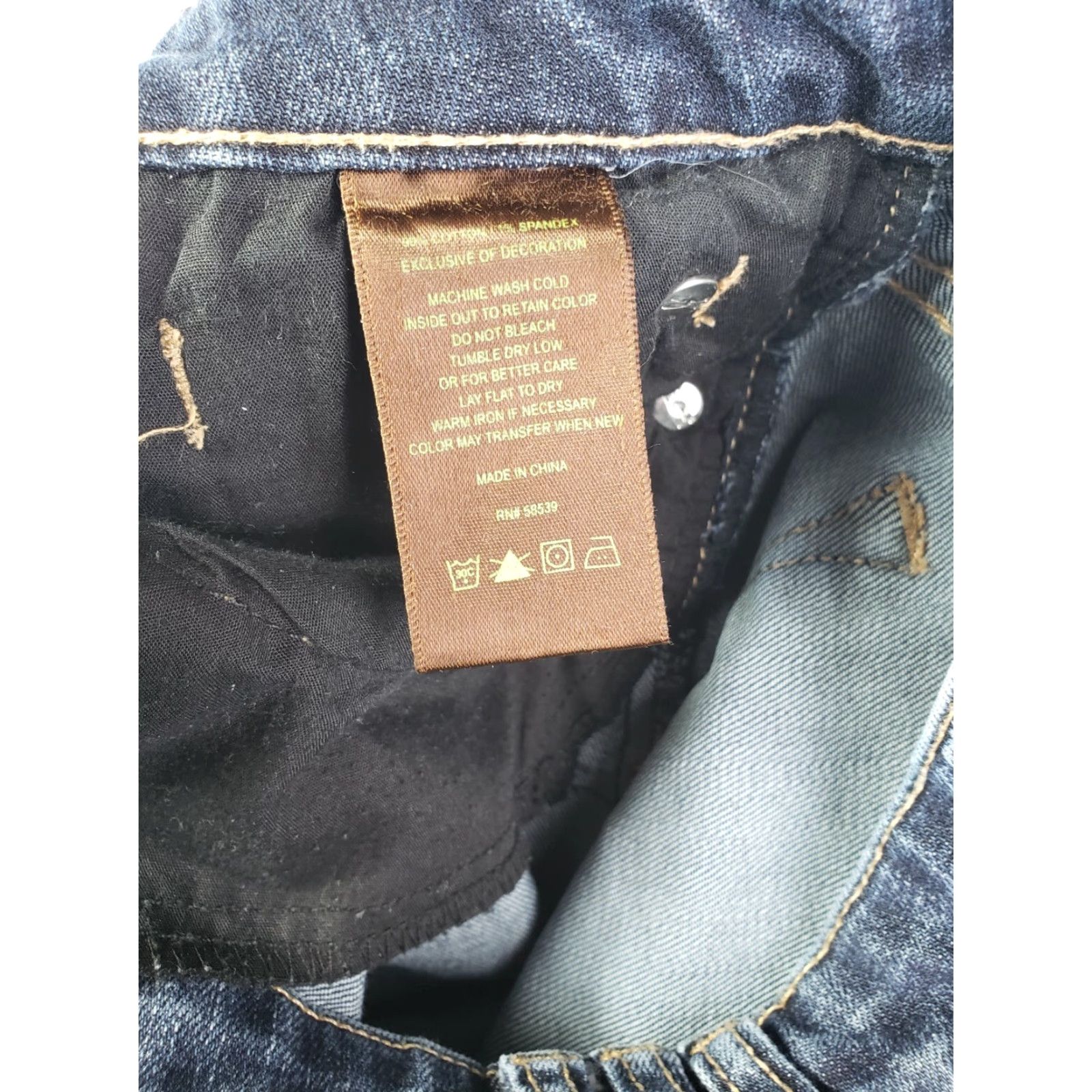 Vintage KUT from the Kloth Jeans Womens Size 6 Medium Wash Blue Denim EUC Skinny Regular 5-Pocket Belt Loops Size 28" / US 6 / IT 42 - 6 Thumbnail