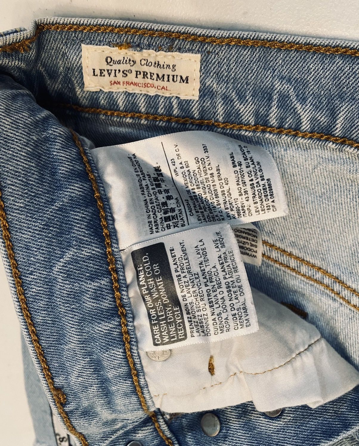 Levi's Levi's Spellout Logo Side Ribbon 501 High Rise Cut Offs 25 Size 25" / US 0 / IT 36 - 10 Thumbnail
