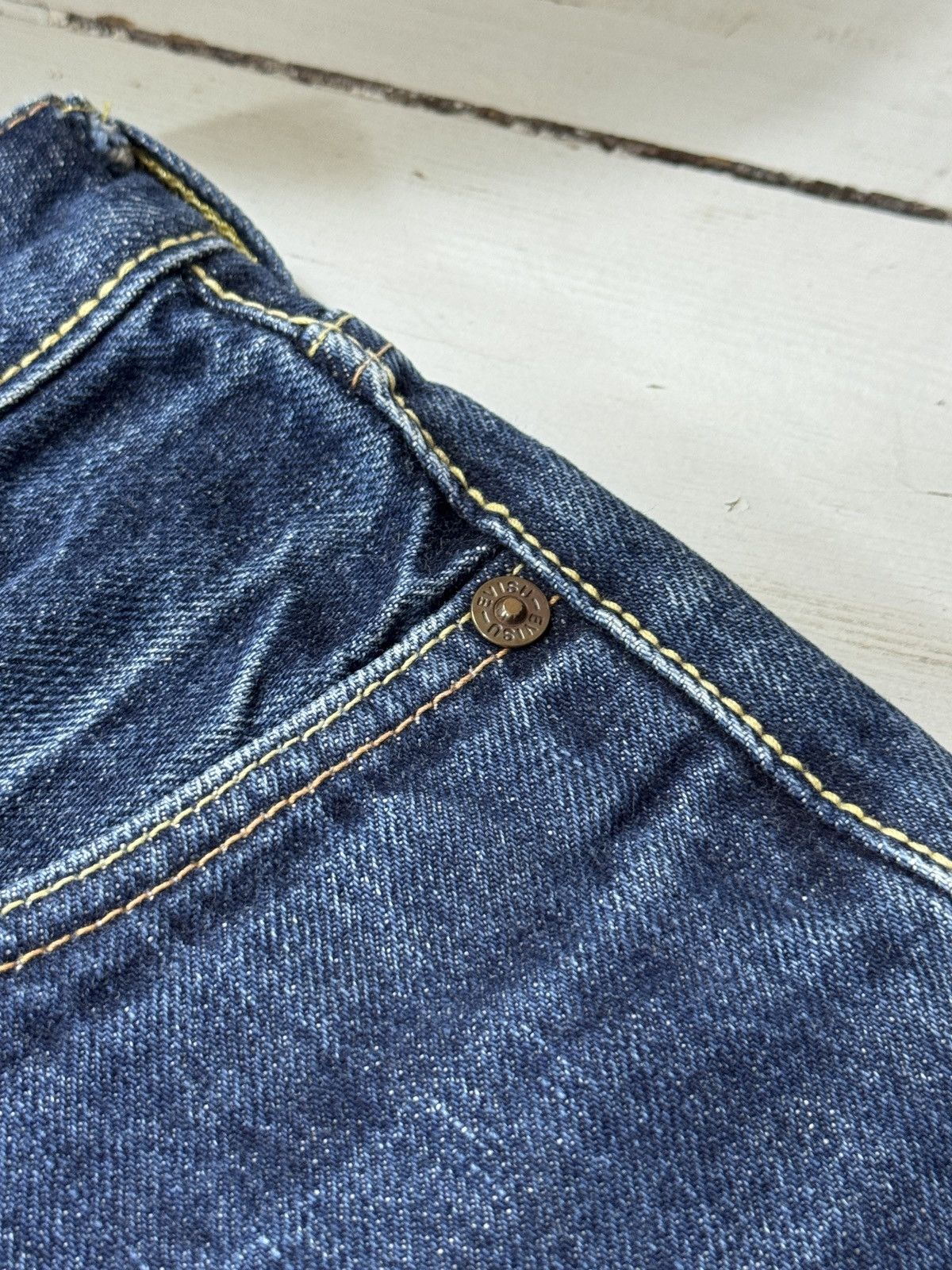 Evisu EVISU DAICOCK PAINTED DENIM SHORTS Size 28" / US 6 / IT 42 - 7 Thumbnail