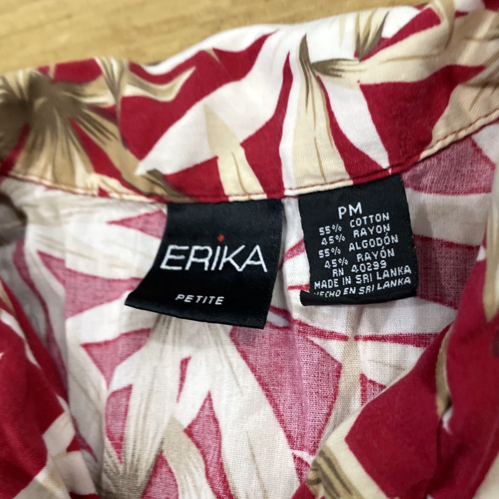 ALOHAS ERIKA Hawaiian Shirt Women PM Aloha Floral Red Tan Relaxed Button-Up Petite M Woman Shirt Size M / US 6-8 / IT 42-44 - 4 Thumbnail