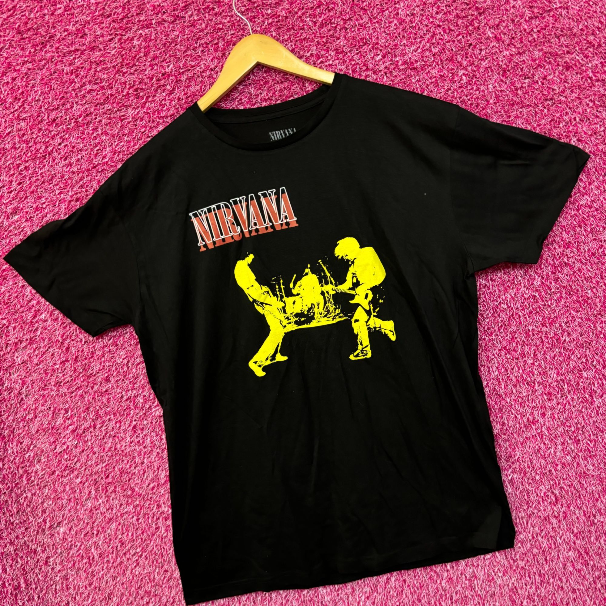 Nirvana Nirvana Live at Reading 1992 Silhouette Grunge Band Tee XL Size US XL / EU 56 / 4 - 3 Thumbnail