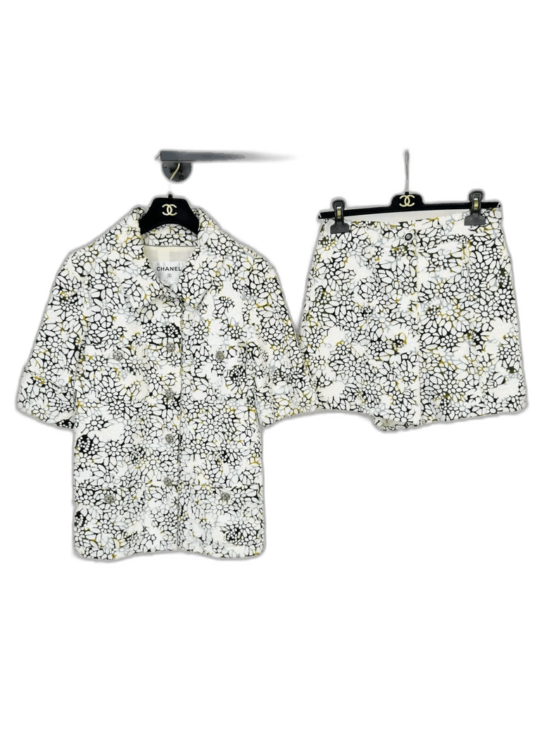Chanel Chanel Floral Jacket and Shorts Set Size M / US 6-8 / IT 42-44 - 1 Thumbnail