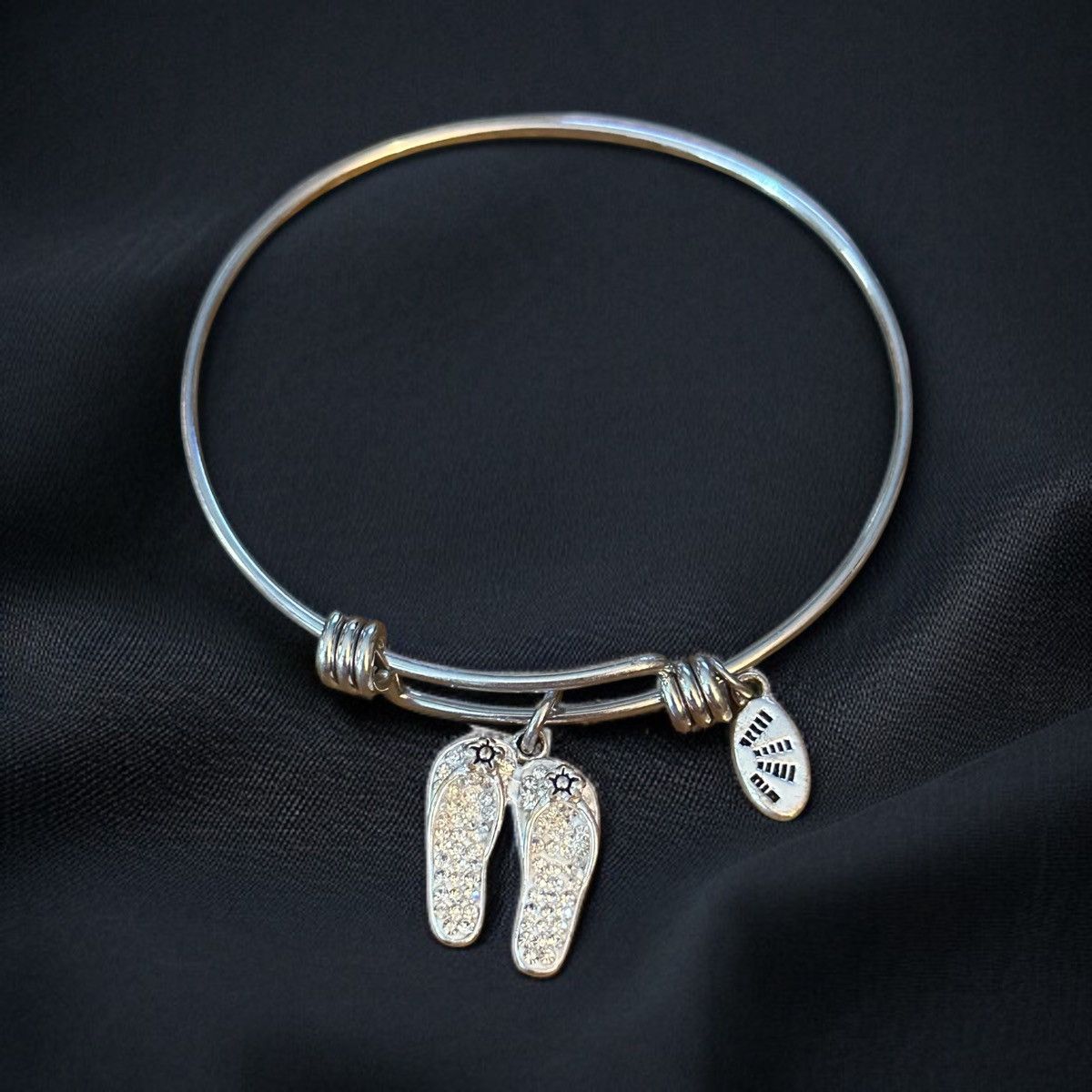 Other Silver tone rhinestone flip flops expandable bangle bracelet Size ONE SIZE - 1 Thumbnail