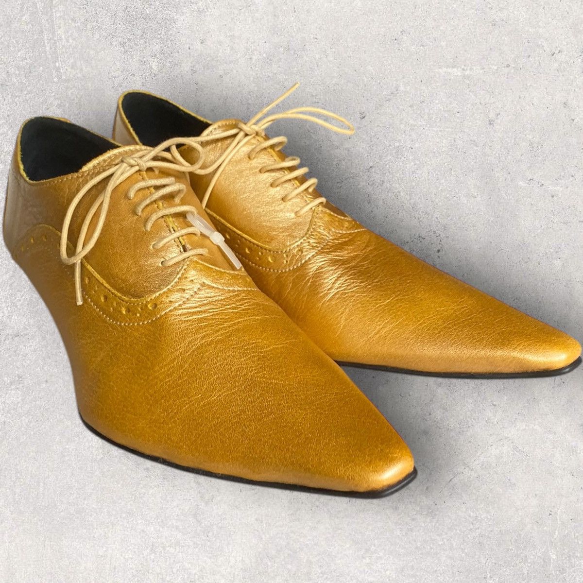 Comme des Garcons New SS 2023 Runway Pointed Gold Brogue Heels Size US 8 / IT 38 - 4 Thumbnail