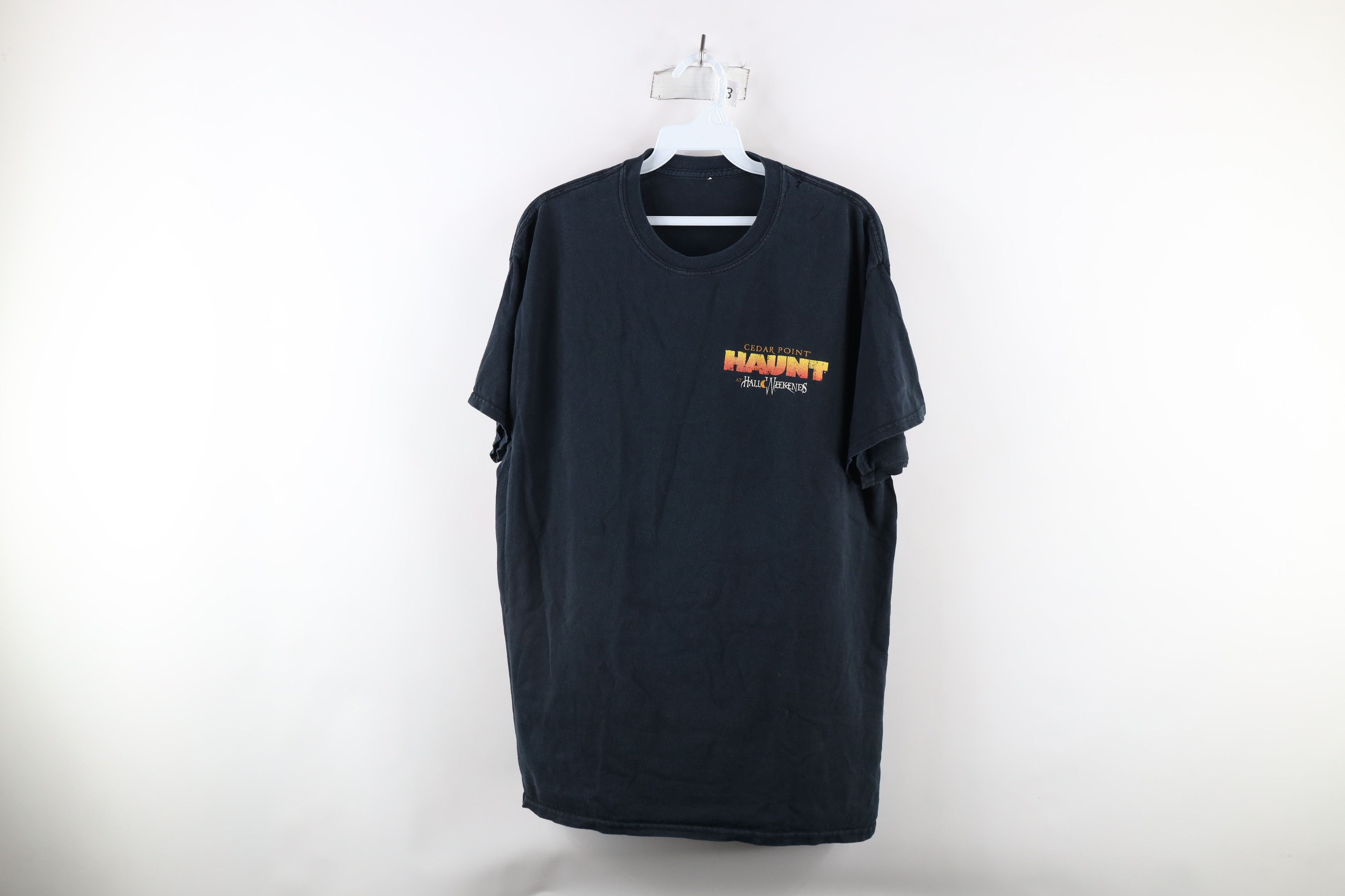 Vintage Vintage Y2K Point HalloWeekends Team Member T-Shirt Black Size US L / EU 52-54 / 3 - 1 Thumbnail