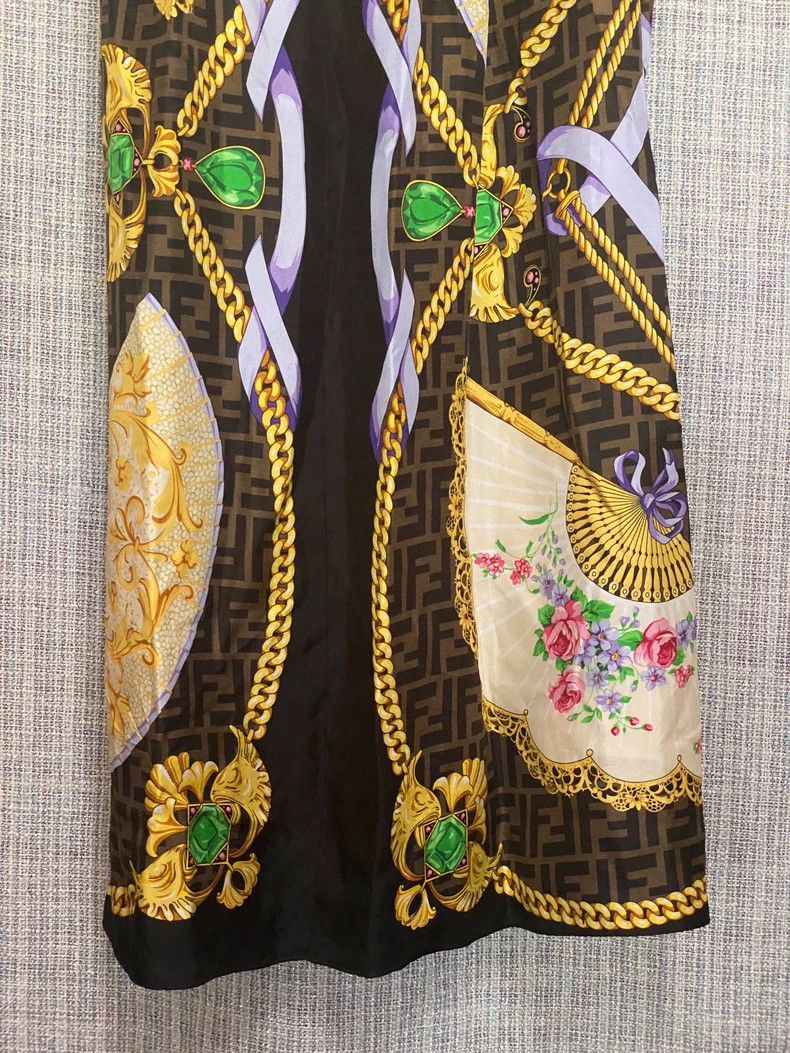 Versace Versace Mulberry silk skirt Size US S / EU 44-46 / 1 - 3 Thumbnail