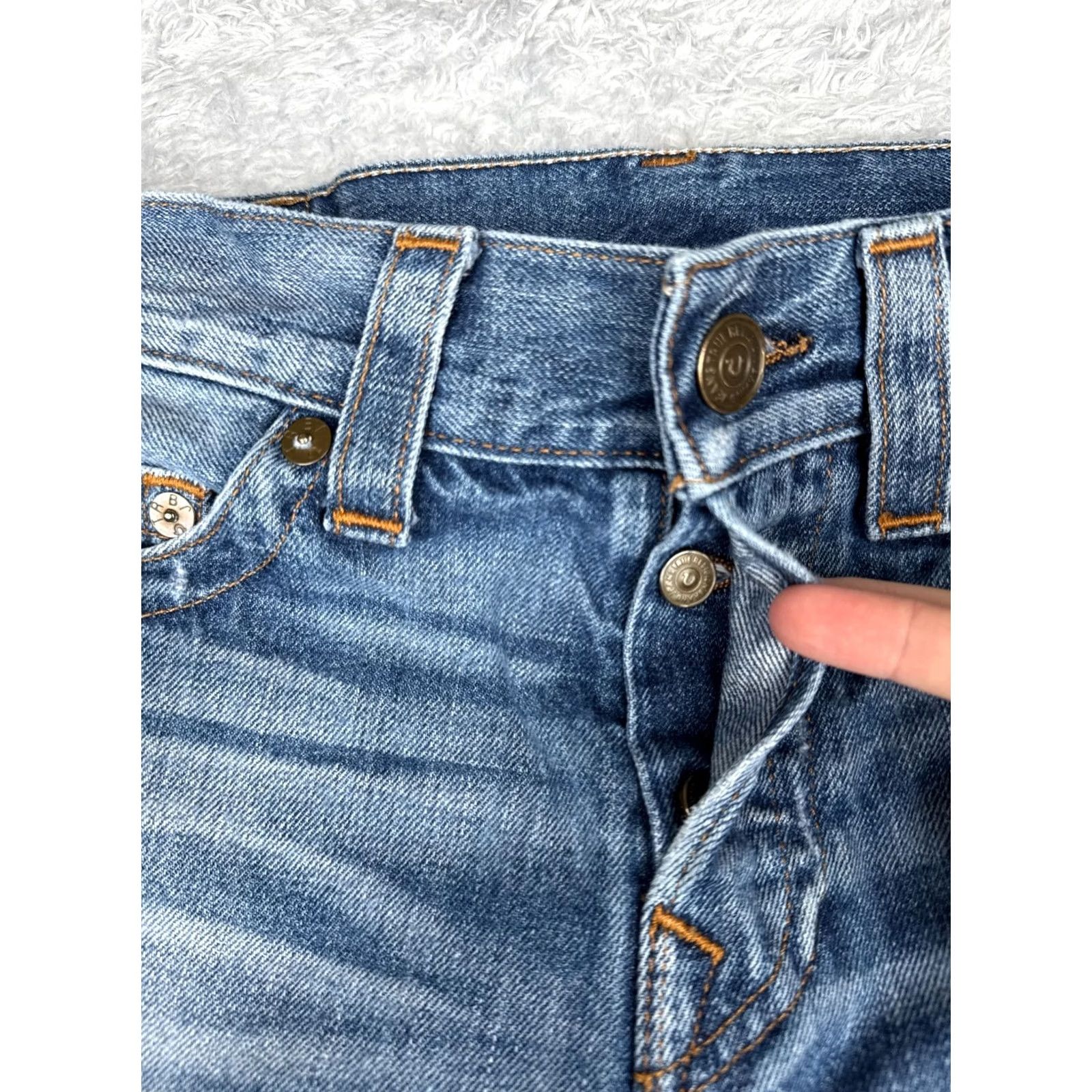 True Religion True Religion Jeans Mens 30x31 Blue Denim Logan Relaxed Taper Distressed Cotton Jeans Mens Blue Denim 90s Rock City Logo True Religion Logan Boy? Size US 30 / EU 46 - 5 Thumbnail