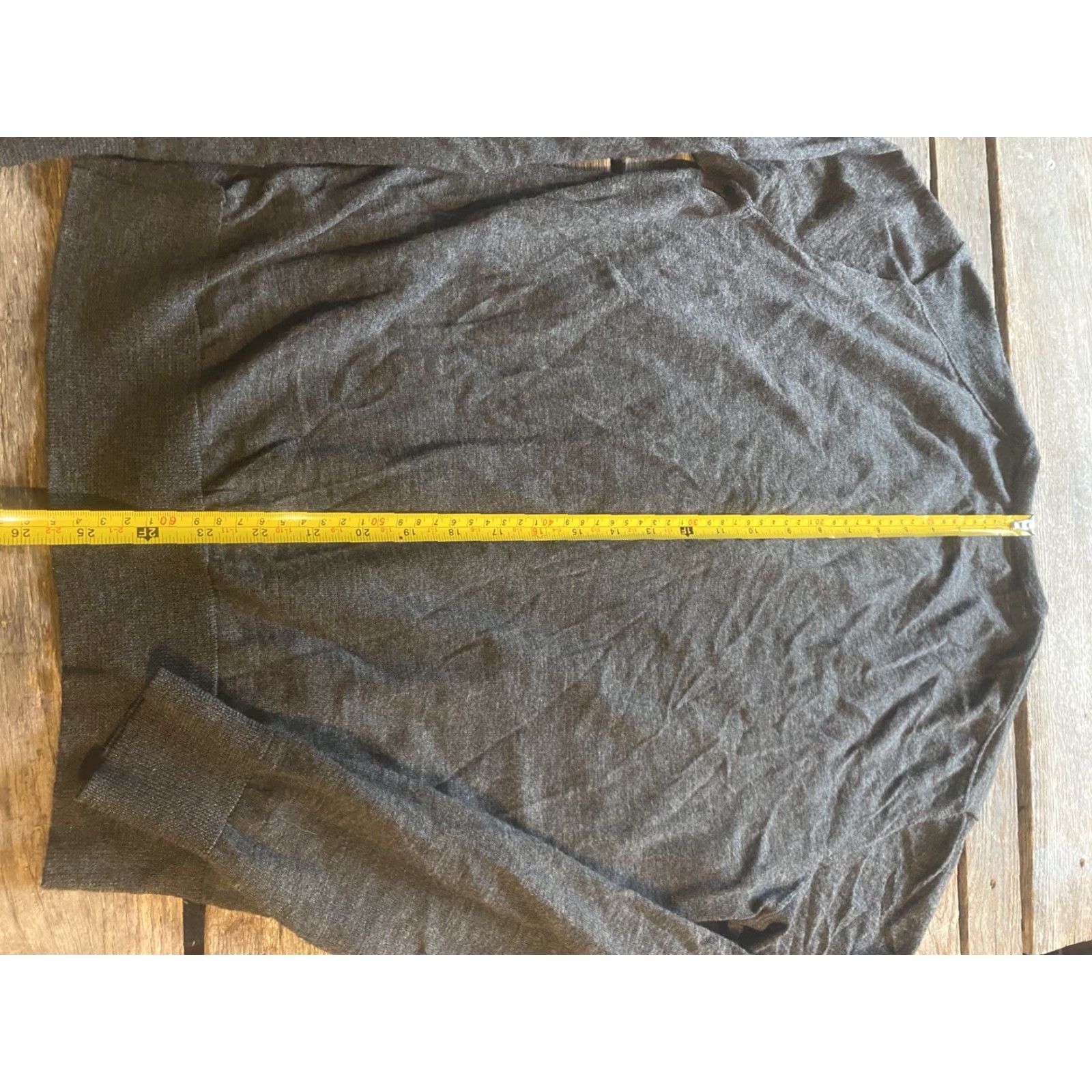 Polo Ralph Lauren **Polo Ralph Lauren Mens Medium Gray Wool Long Sleeve V-Neck Sweater** User: **Polo Ralph Lauren Mens Medium Gray Long Sleeve V-Neck Wool Sweater** Size US M / EU 48-50 / 2 - 4 Thumbnail