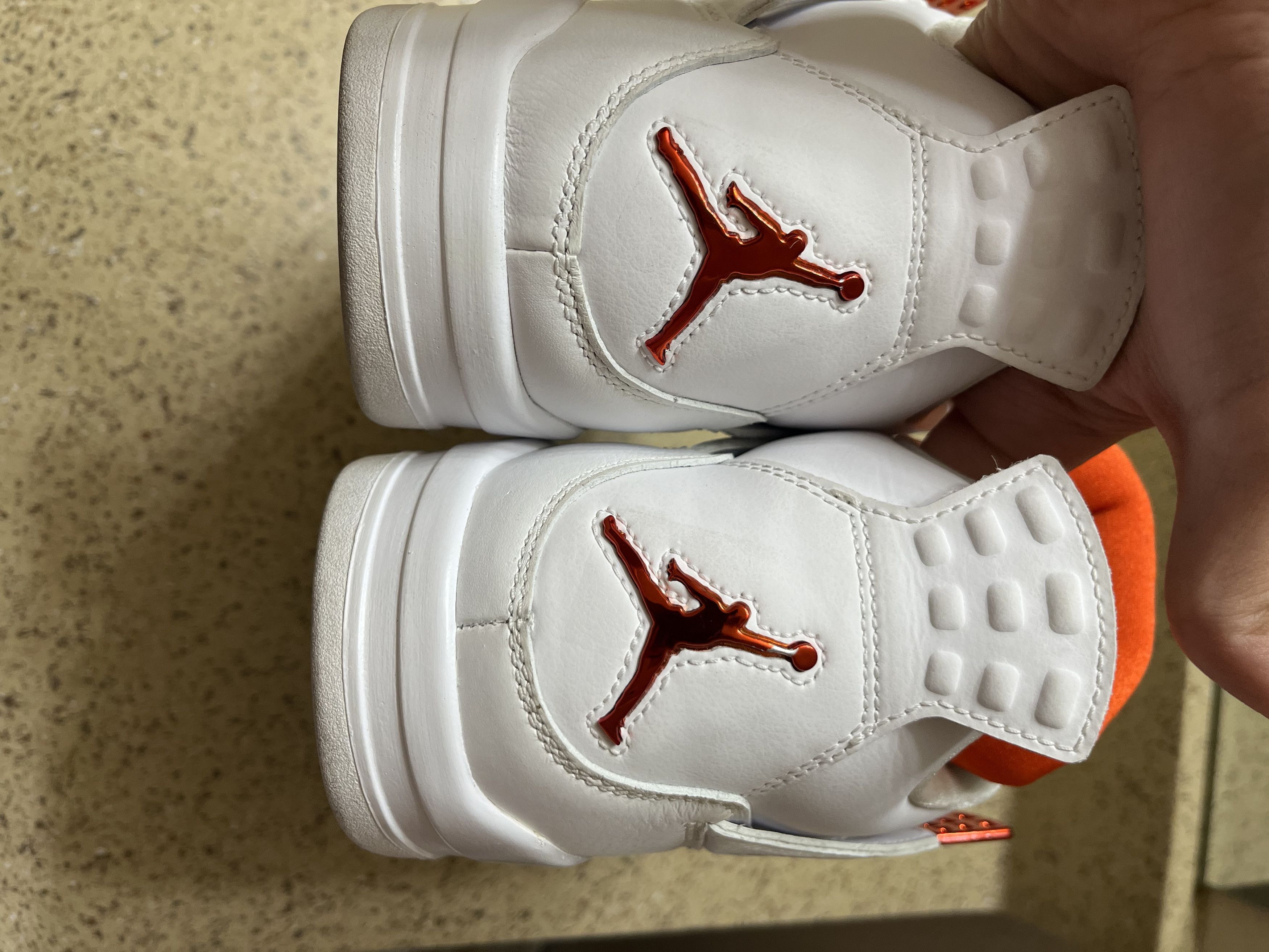 Jordan Brand Jordan 4 orange metallic Size US 11 / EU 44 - 13 Thumbnail