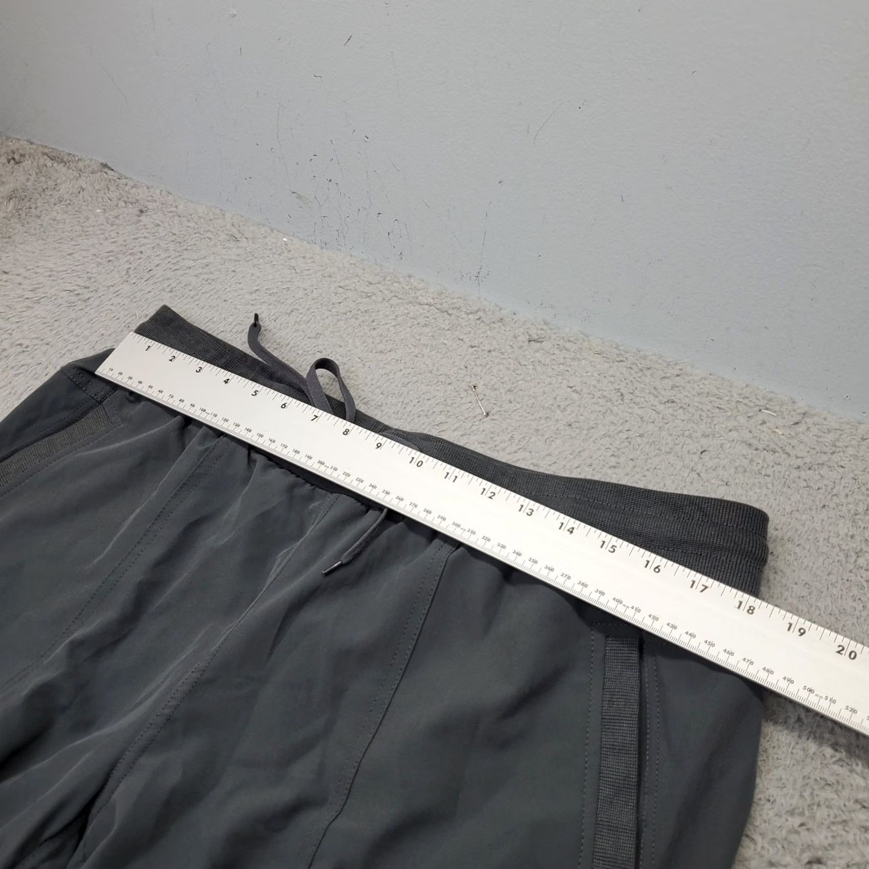 Vintage Ultra Performance Crop Pants Womens 1X Gray Ruched Stretch Drawstring Waist Pockets Elastic Waist Athletic Slit Front Flat Front Cropped Casual Travel Size 40" / US 18 - 3 Thumbnail