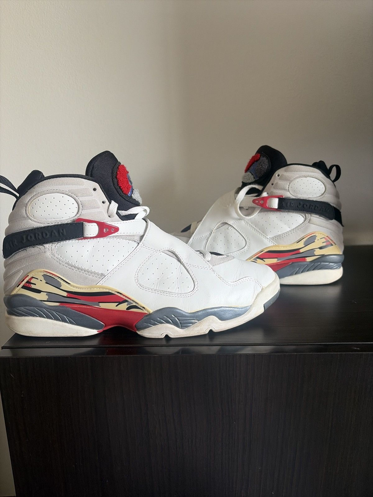 Jordan Brand Jordan 8 Retro 'Bugs Bunny' (2003) - 11.5 (worn twice) Size US 11.5 / EU 44-45 - 1 Thumbnail