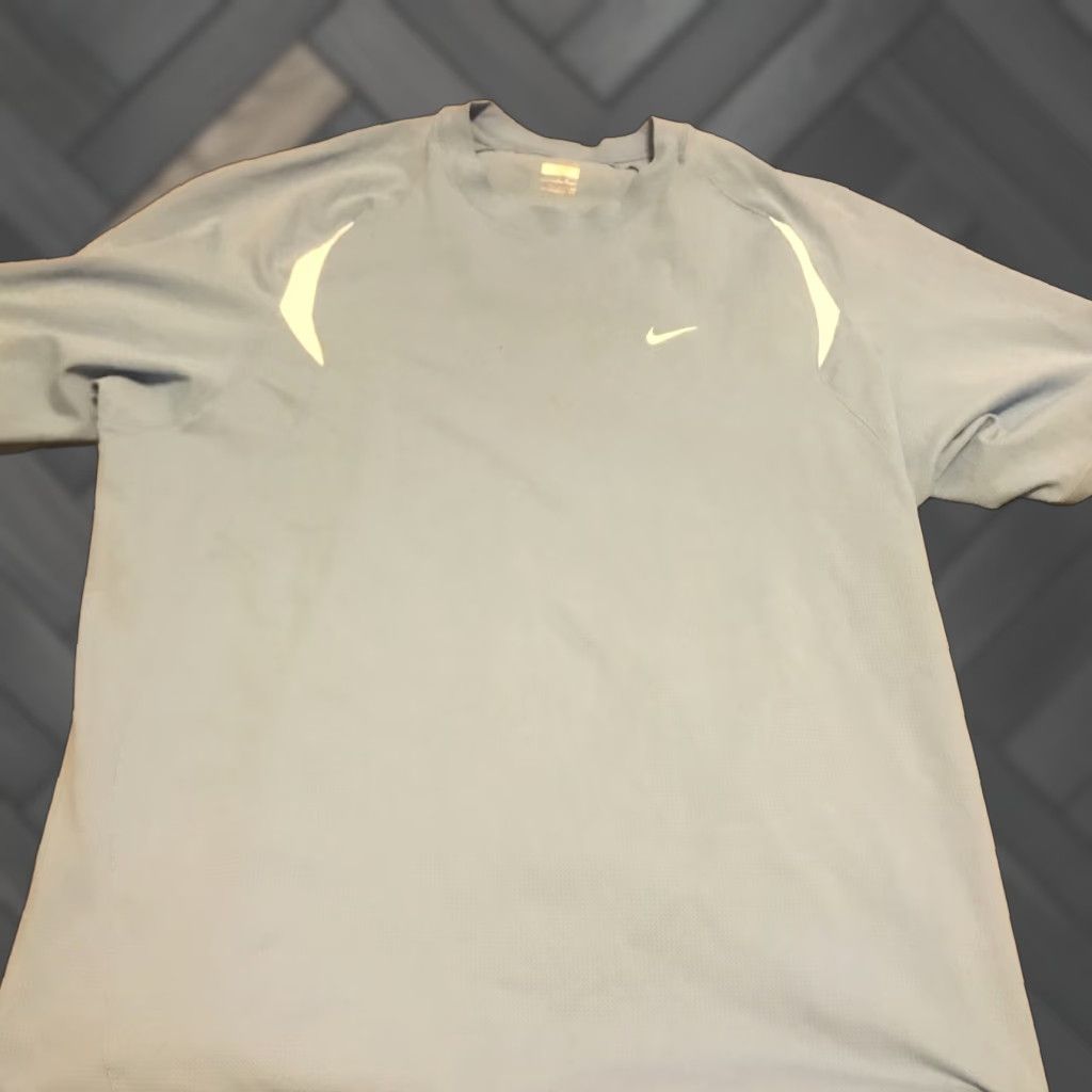 Nike Nike Fit Dry Light Blue T-Shirt L Mens Crew Neck Short Sleeve Nike Shirt Cotton Knit Regular Size Type Regular sports Running Graphics Print Size US L / EU 52-54 / 3 - 1 Thumbnail