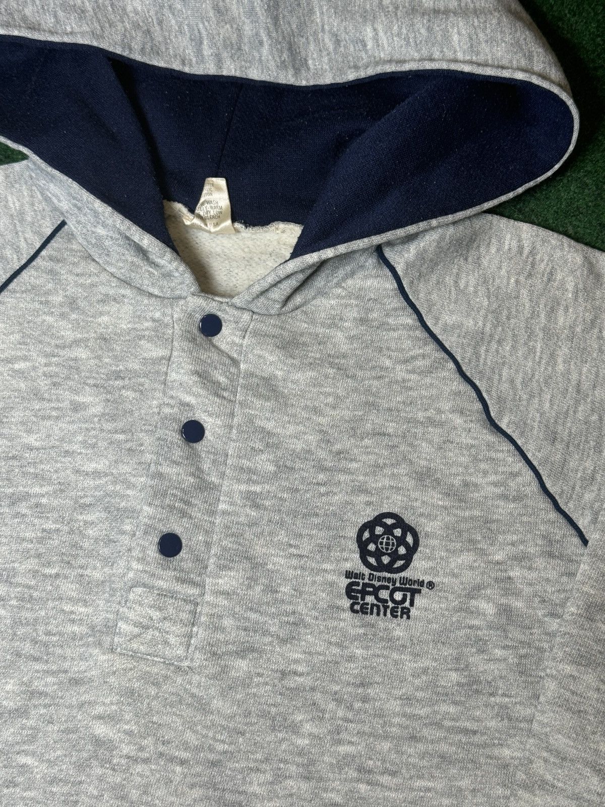 Disney × Vintage Vintage 80s Disney World Epcot Center RARE Hoodie Sweatshirt Size M / US 6-8 / IT 42-44 - 2 Thumbnail