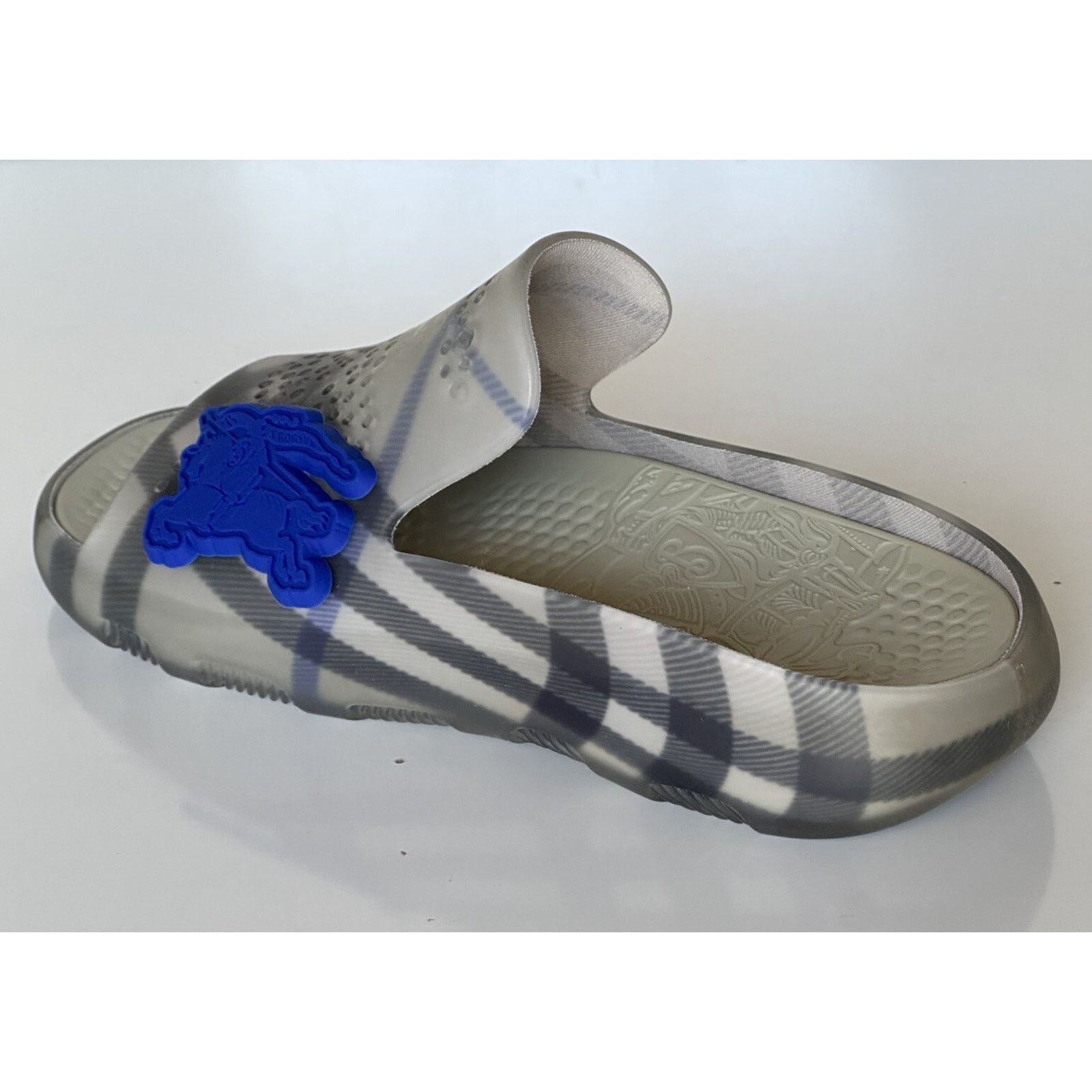 Burberry Burberry Mens Stingray Rubber Lichen Sandals 11 (44) 8088962 Size US 11 / EU 44 - 6 Thumbnail