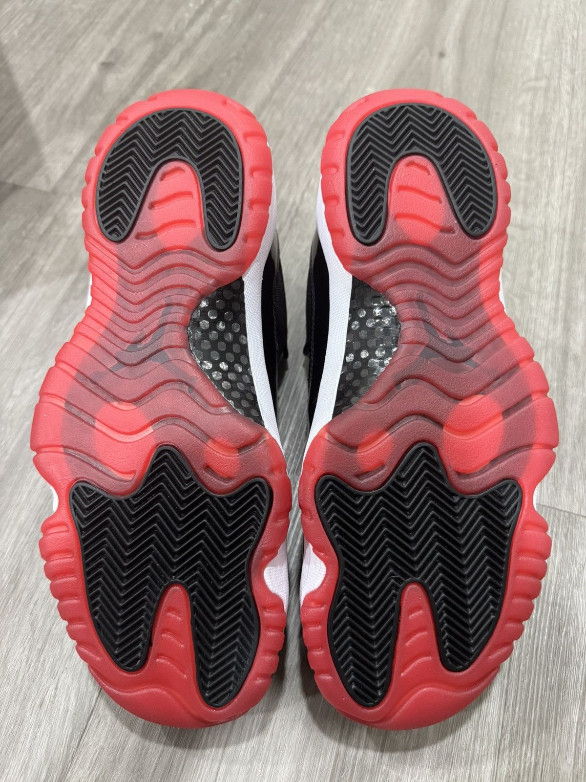 Jordan Brand Jordan 11 Retro Low Bred (2025) Size US 9.5 / EU 42-43 - 5 Thumbnail