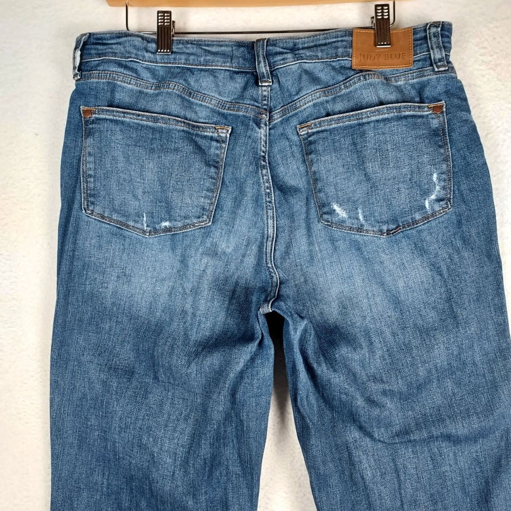 Vintage Judy Blue Women’s Straight Fit Jeans Size 28 Medium Wash Stretch Denim 5-Pocket Zip Regular Rise Mid Blue Womens Jeans Size 28" / US 6 / IT 42 - 3 Thumbnail