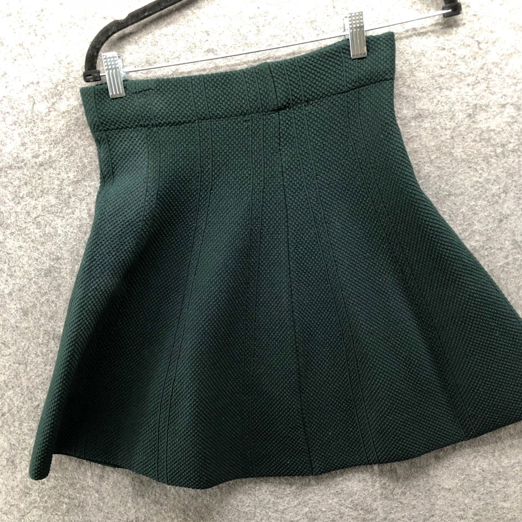 Zara Zara Basic A-Line Skirt Womens S Forest Green Knit Mini Pull On Size 28" / US 6 / IT 42 - 2 Thumbnail