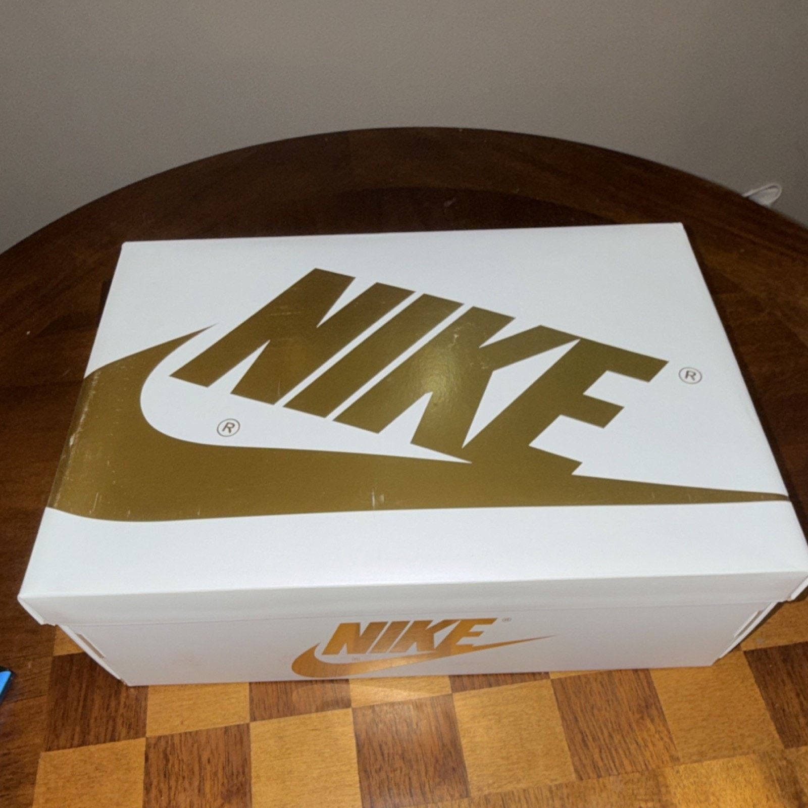 Nike Nike Air Jordan 1 White/Metallic Gold FD2596-107 Women's 14 Size US 11.5 / IT 41.5 - 8 Thumbnail