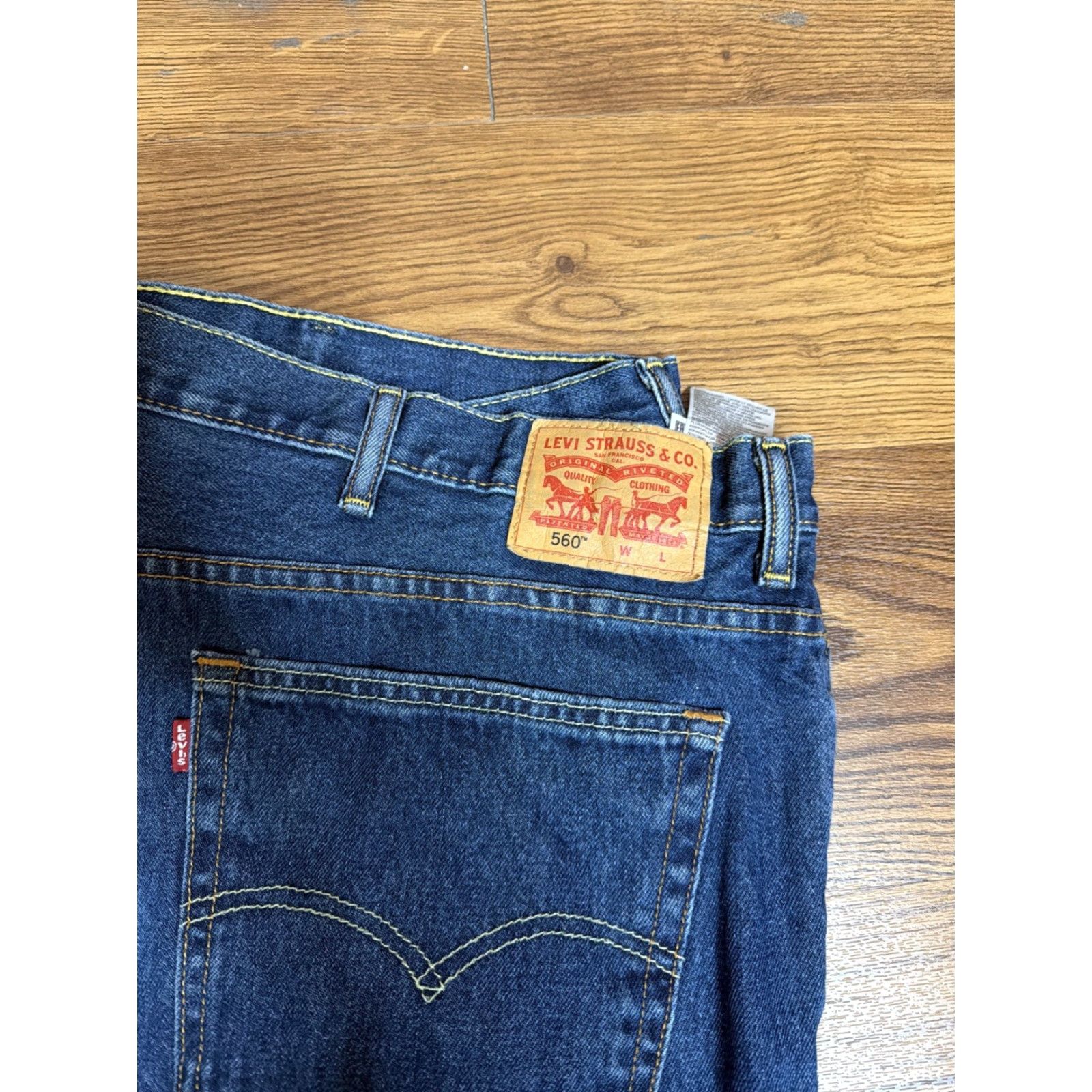Vintage Levi’s Jeans 560 Blue Comfort Fit Tapered Leg 58x30 Mens 5-Pocket Denim 560 Series Vintage Y2K Retro Old School Hipster Dad Size US 42 / EU 58 - 2 Thumbnail