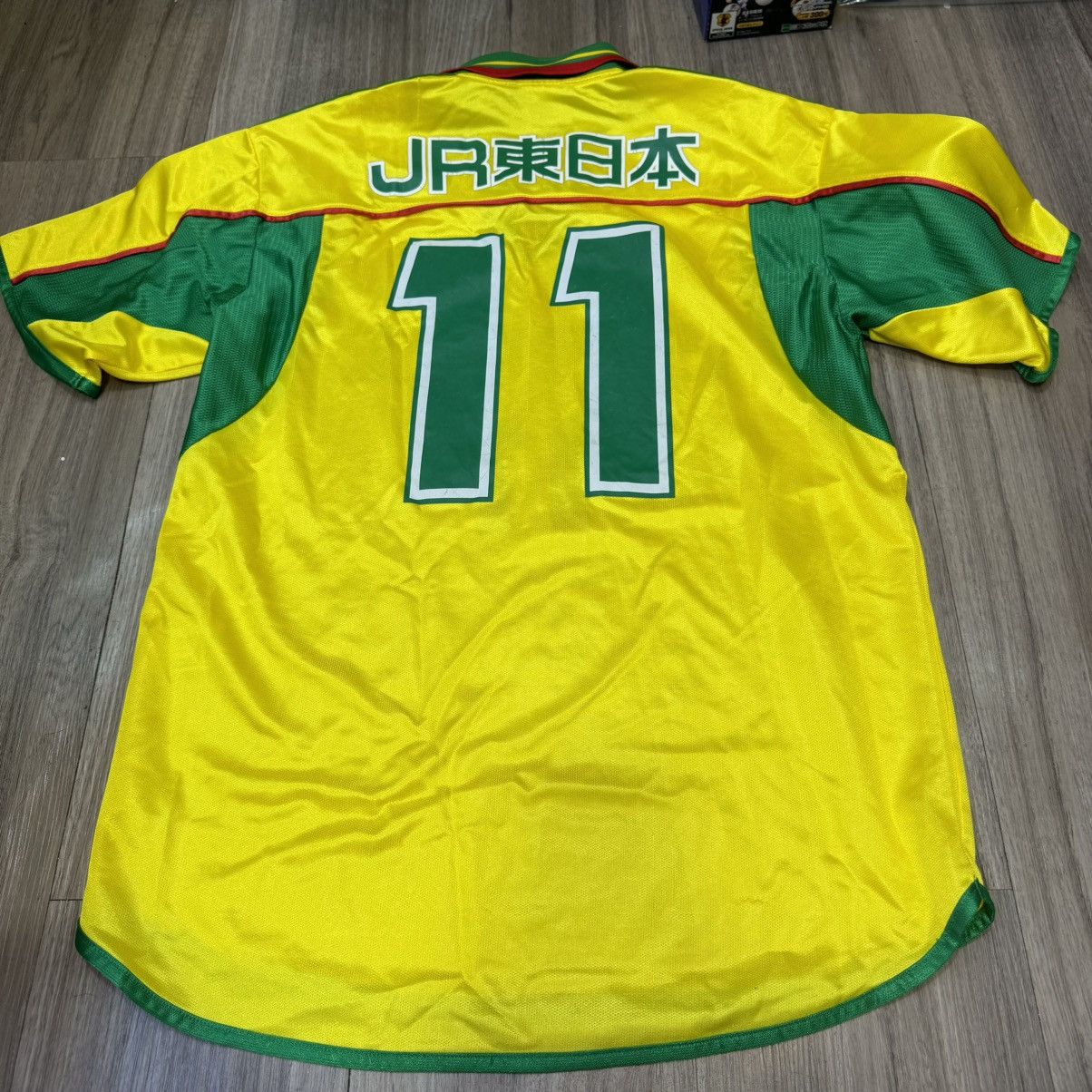 Japanese Brand × Mizuno JEF United 99/00 home shirt #11 with signature Size US L / EU 52-54 / 3 - 2 Thumbnail