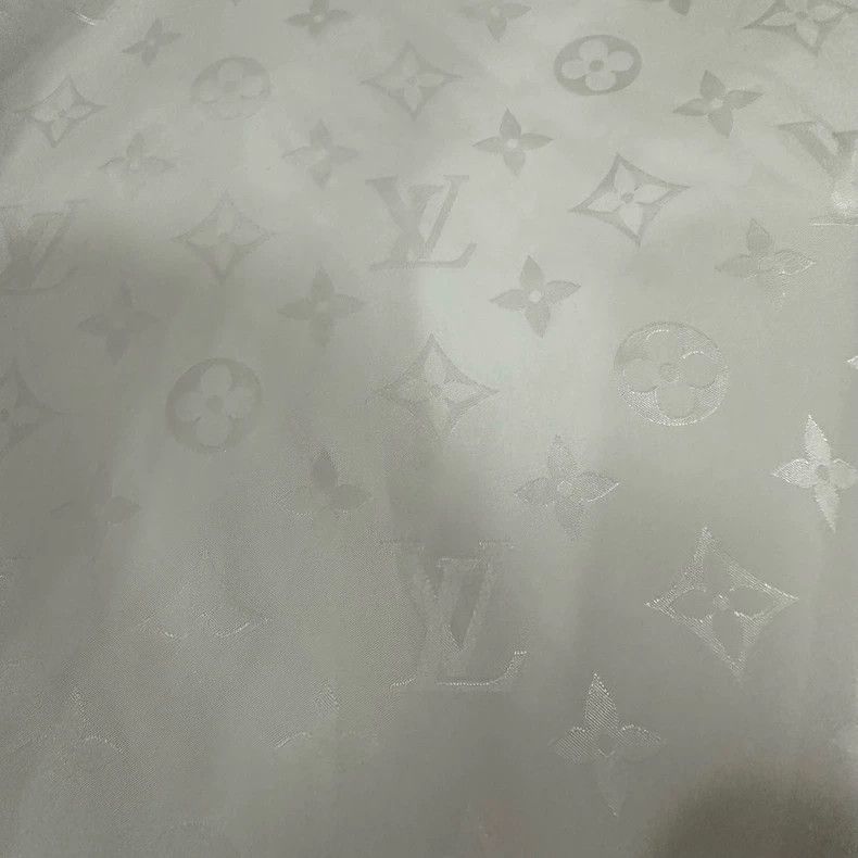 Louis Vuitton Louis Vuitton white print inside jacket Size US L / EU 52-54 / 3 - 5 Thumbnail
