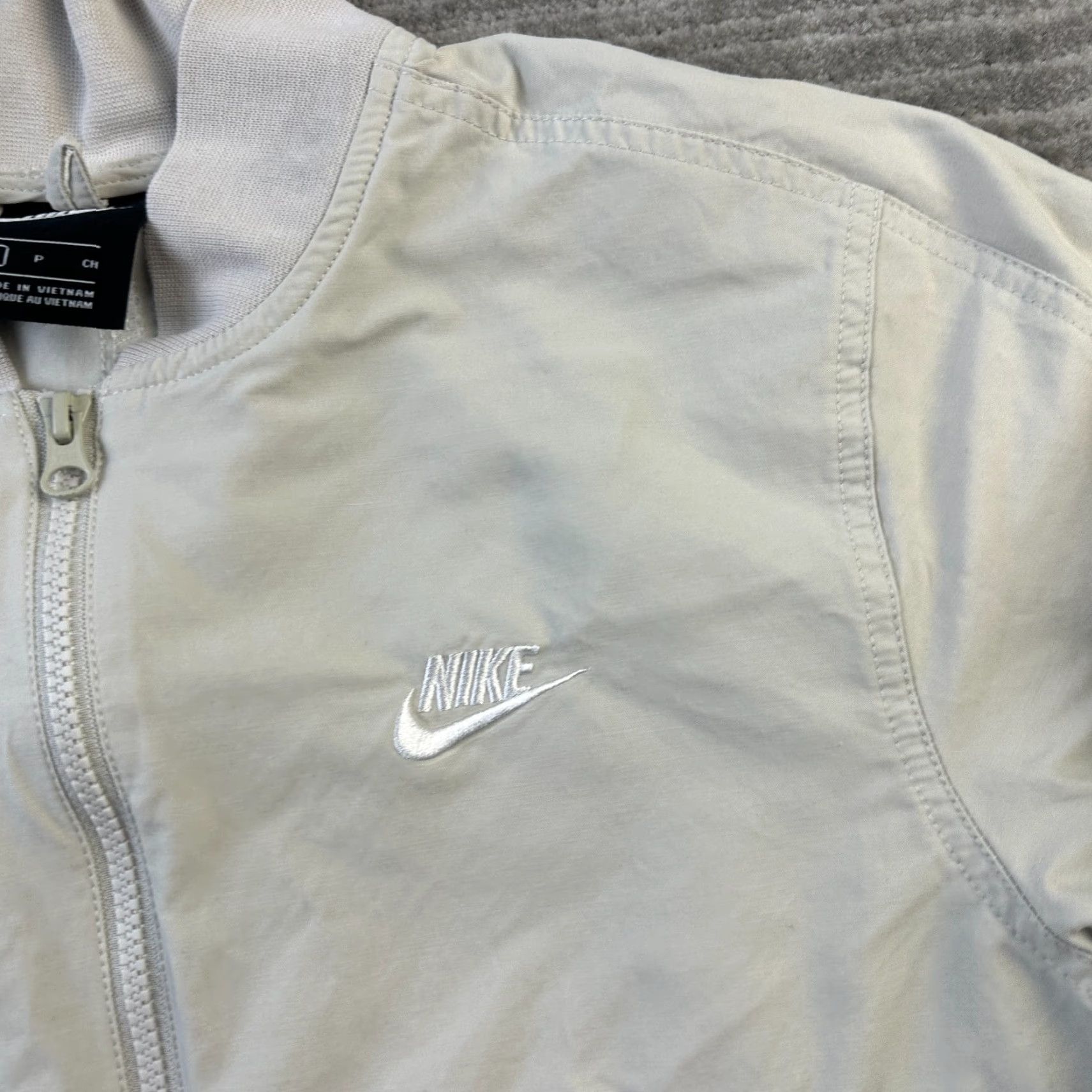 Nike Nike Jacket Mens Small Beige Tan Cream Bomber Woven Windbreaker Unlined Full Zip Pockets Size US S / EU 44-46 / 1 - 4 Thumbnail