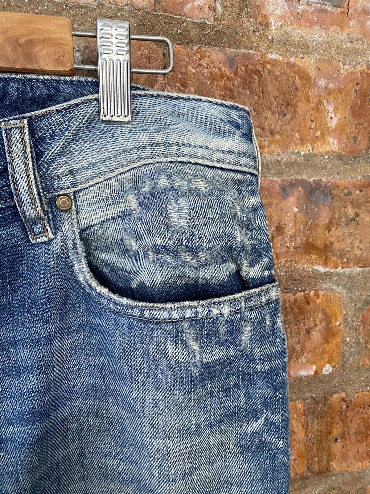 Diesel 2000s Diesel Distressed Dirty Whisker raw flare denim Size US 33 - 13 Thumbnail