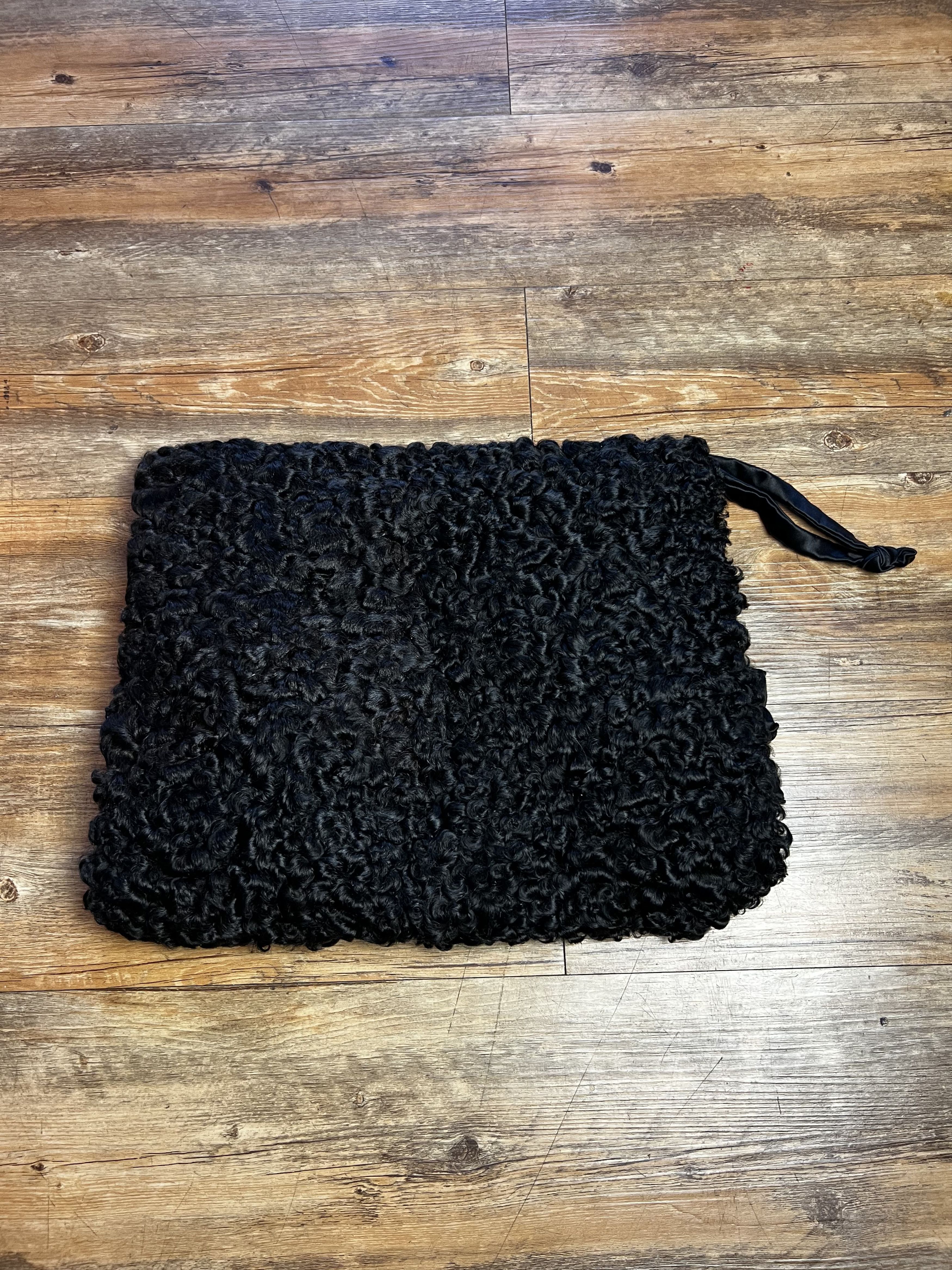 Vintage Vintage 1940's Persian Fur Hand Muff Purse with Zip Pocket Size ONE SIZE - 2 Thumbnail