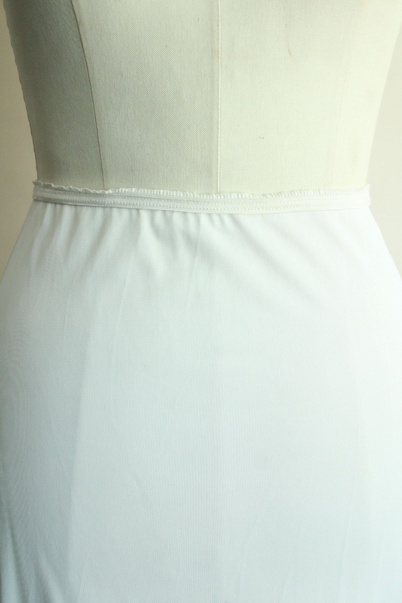 Vintage Vintage 1960s Half Slip, American Maid White Nylon, Size Pet Size ONE SIZE - 6 Thumbnail