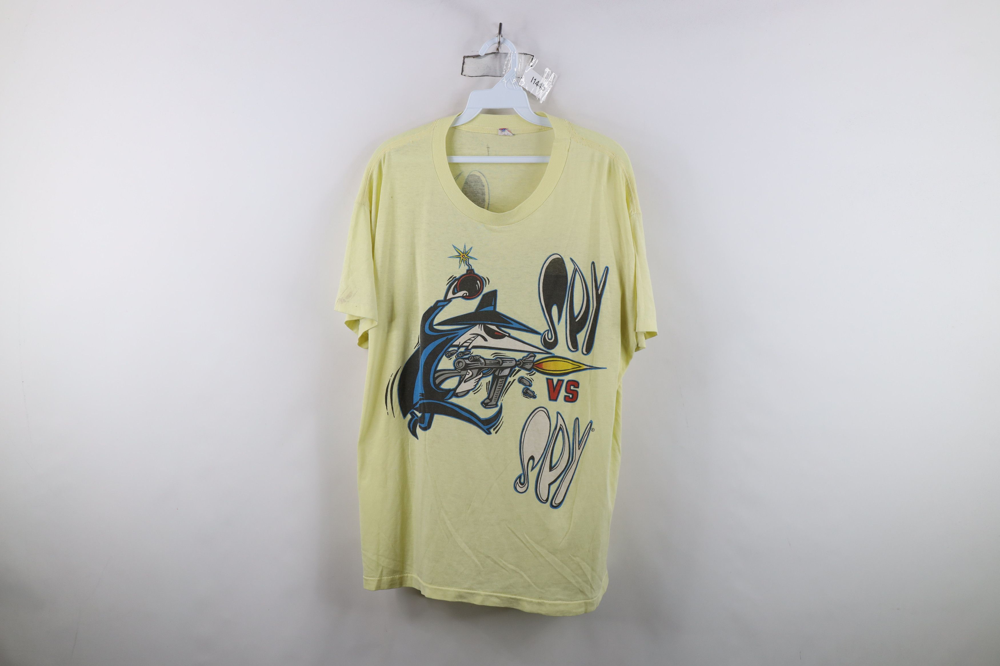 Vintage Vintage 80s Mad Magazine Spell Spy vs Spy T-Shirt Yellow USA Size US XL / EU 56 / 4 - 1 Thumbnail