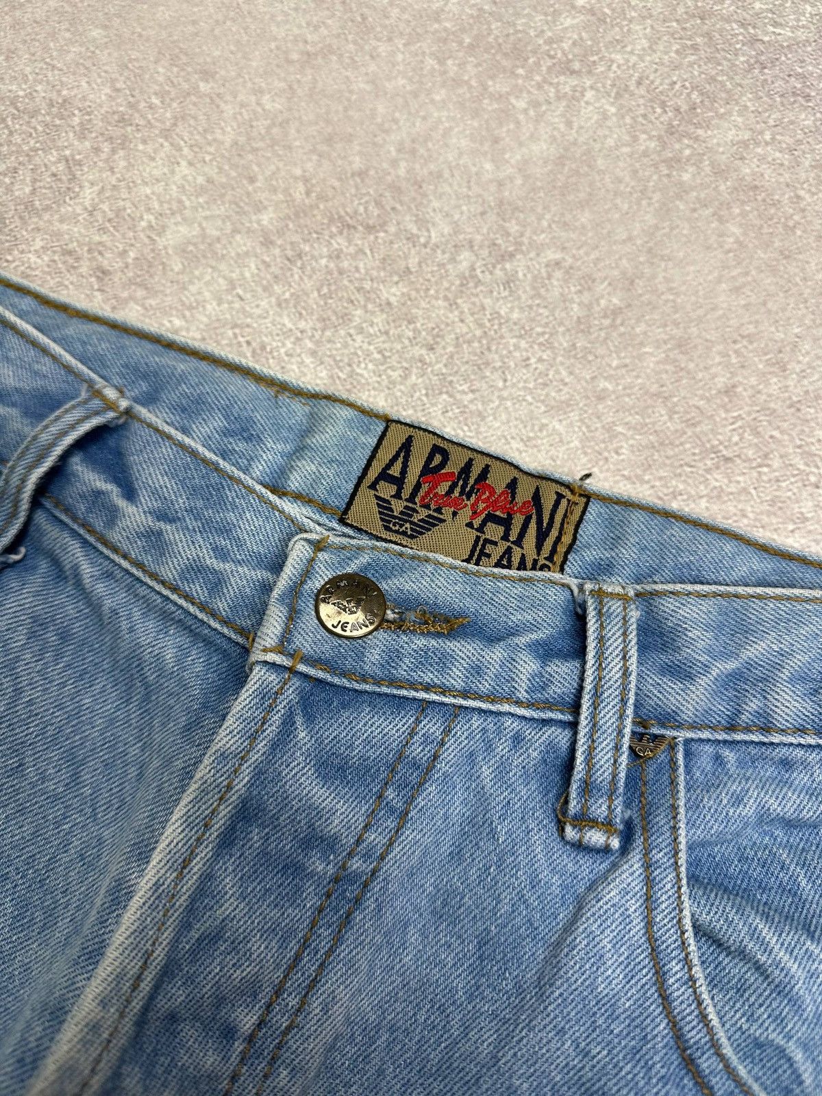 Armani Vintage Armani Metal Logo Baggy Heavy Denim Jeans 33 Size US 33 - 8 Thumbnail