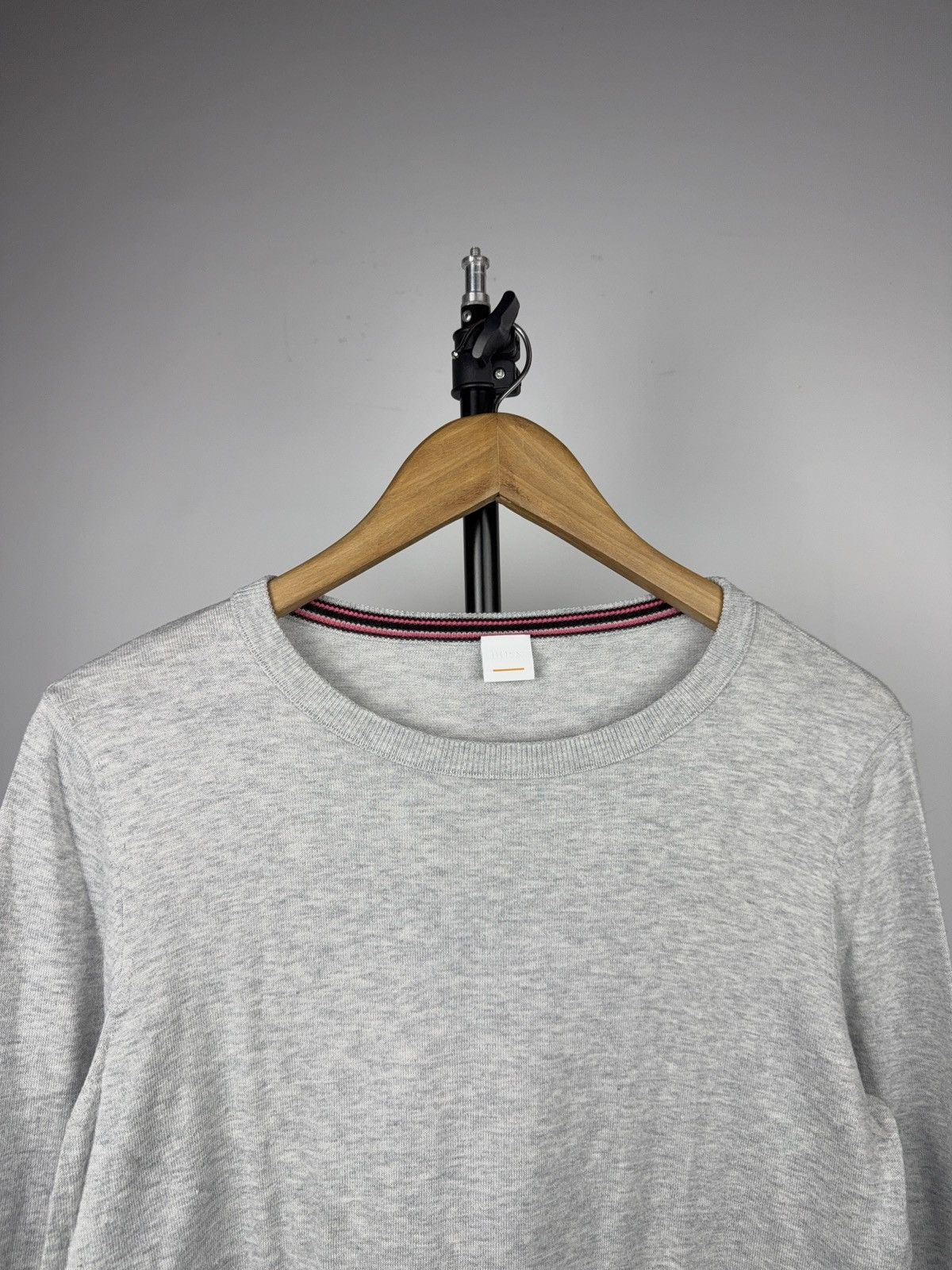 Hugo Boss Luxury 00s Hugo Boss Grey Longsleeve Minimalist Top Size S / US 4 / IT 40 - 2 Thumbnail