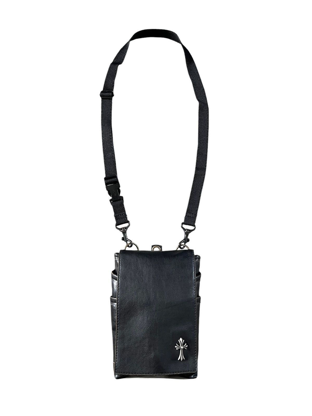 Japanese Brand Fabric Connection 🇯🇵 Leather Cross Logo Sling Bag Size ONE SIZE - 2 Thumbnail