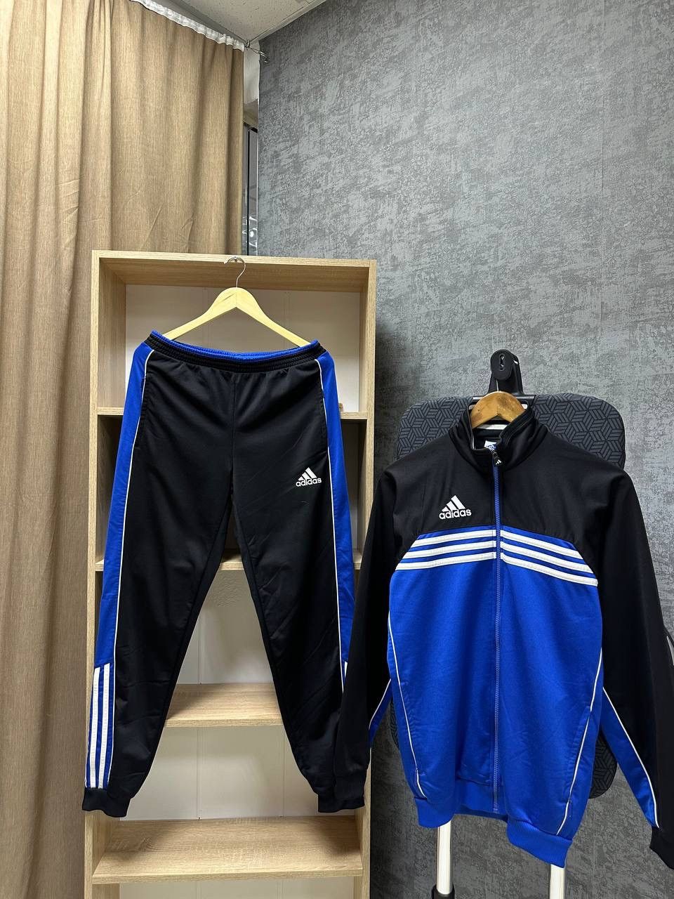 Adidas × Vintage Vintage Adidas Blue Sportswear Tracksuit Size US M / EU 48-50 / 2 - 6 Thumbnail