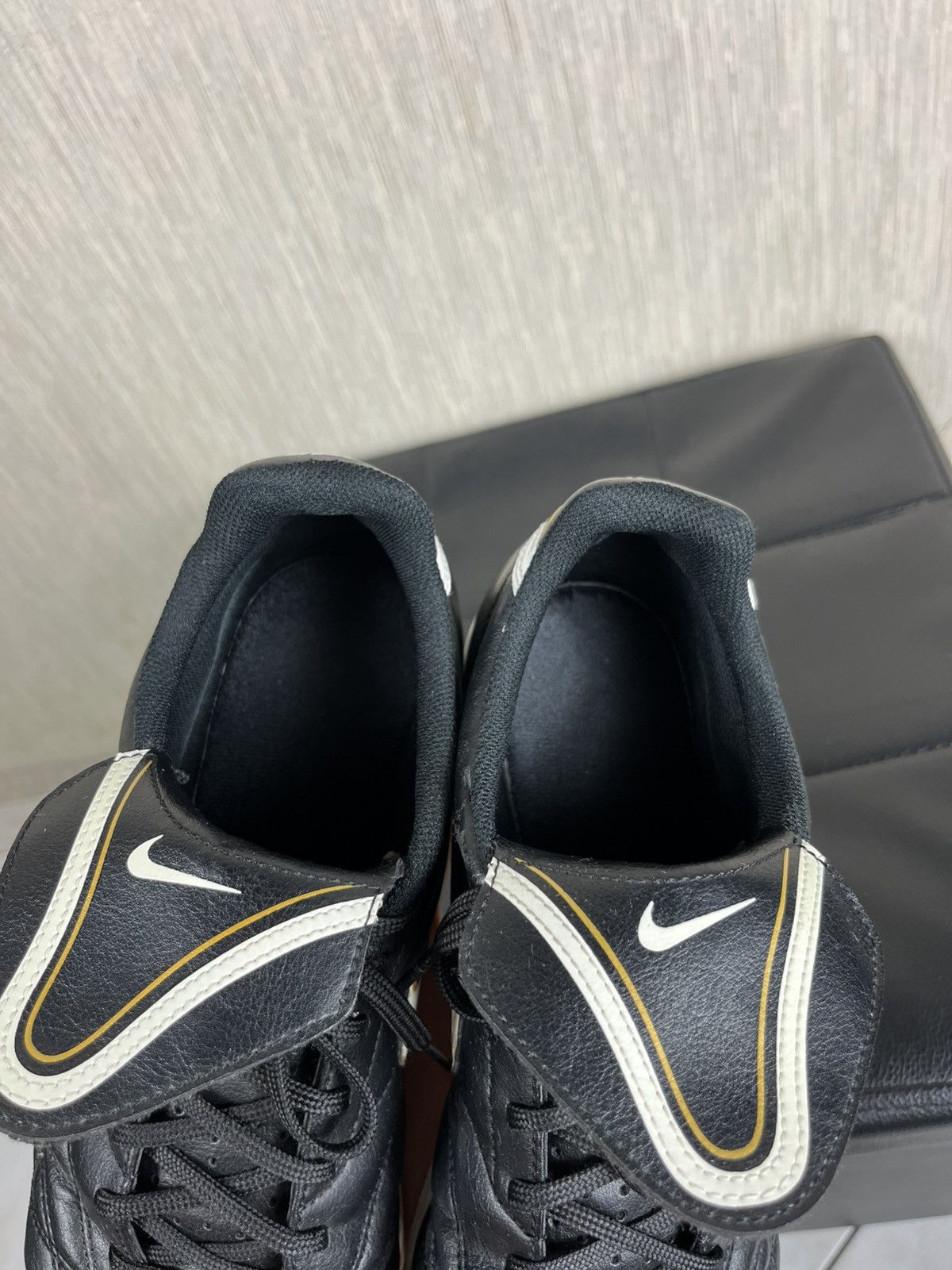 Nike × Vintage Vintage Nike Tiempo y2k soccer shoes Ronaldinho bloke core Size US 9.5 / EU 42-43 - 22 Thumbnail