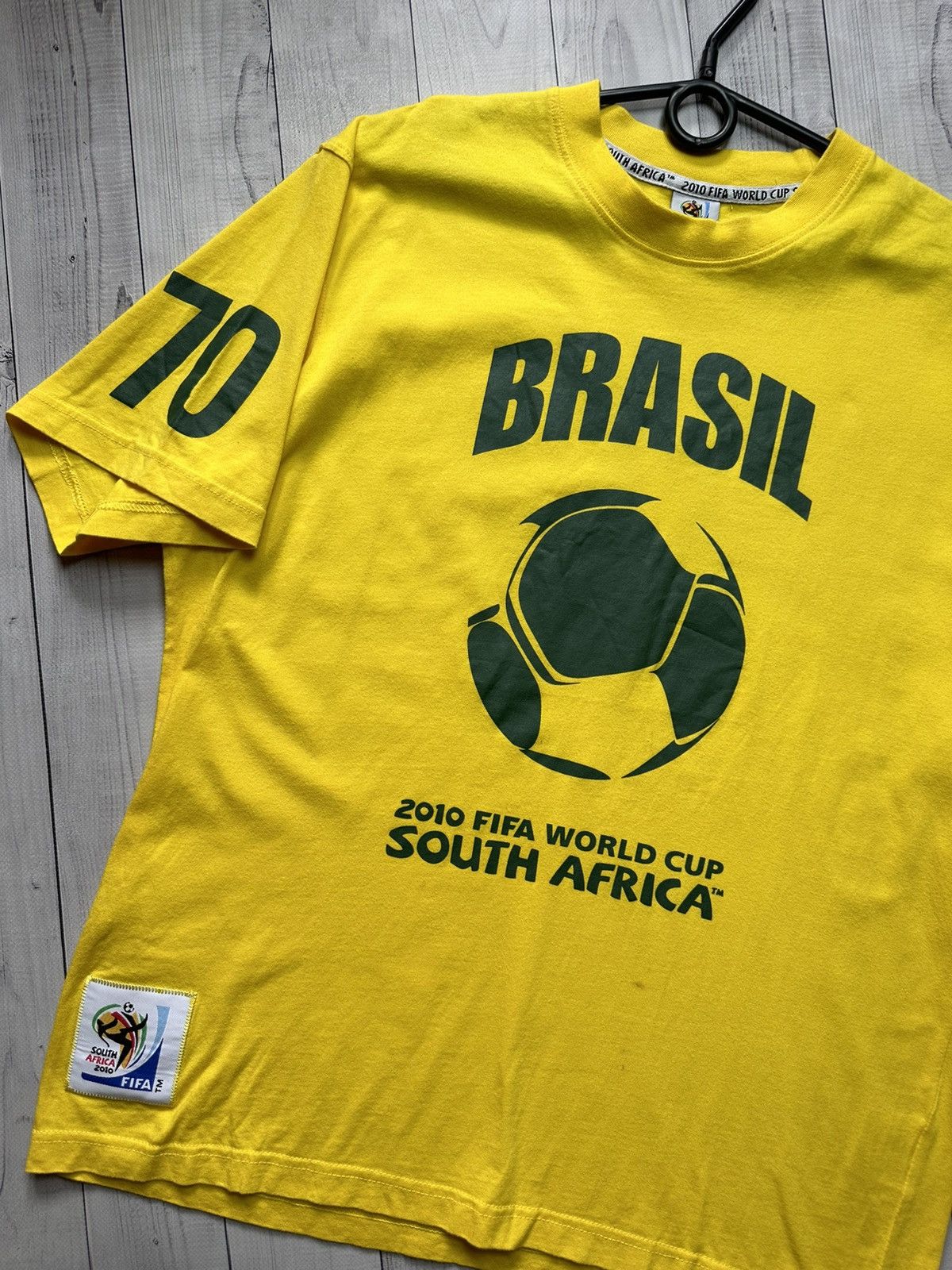 Vintage Vintage Brazil soccer tee Brasil 2010 South Africa L Size US L / EU 52-54 / 3 - 3 Thumbnail